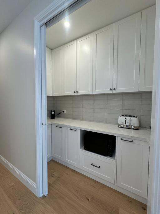 Rosewood Retreat New luxury Home