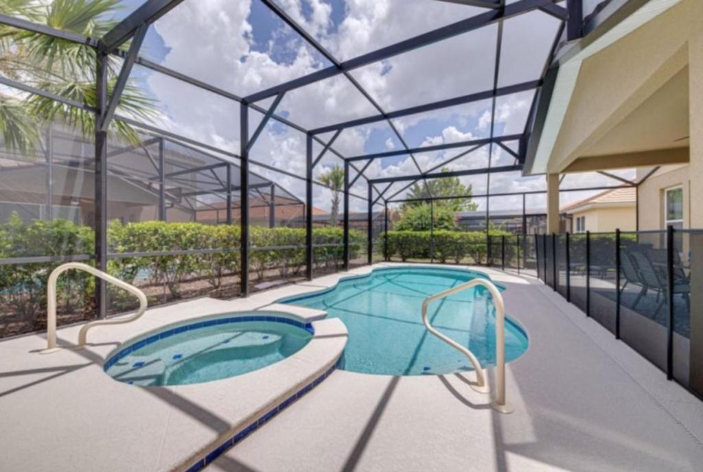Elegant Modern Home Close To Disney view 3
