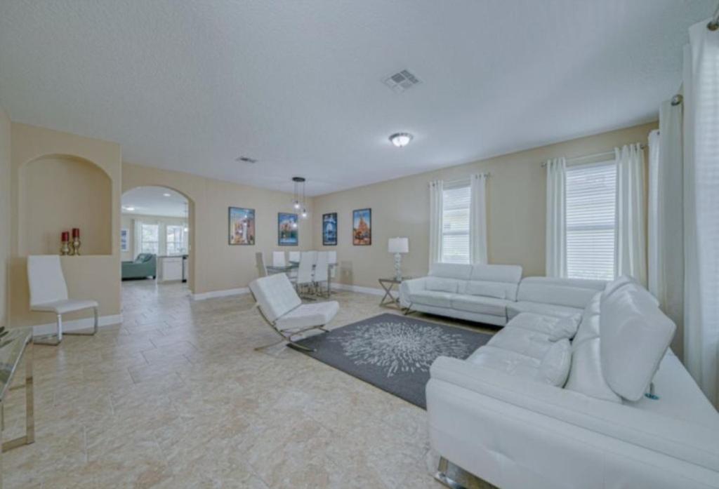 Elegant Modern Home Close To Disney view 4