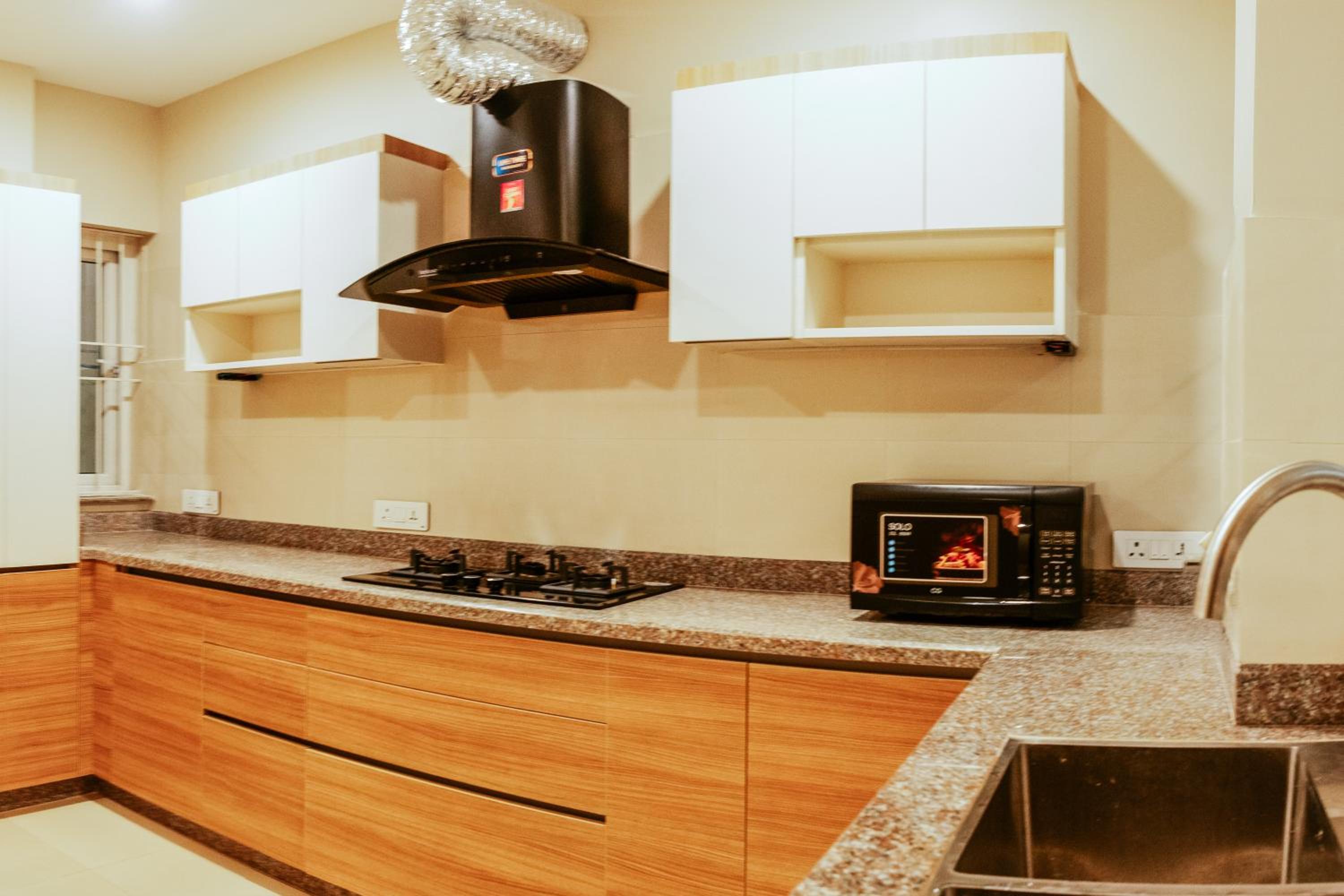 2BHK Serviced Apartment at heart of city view 4