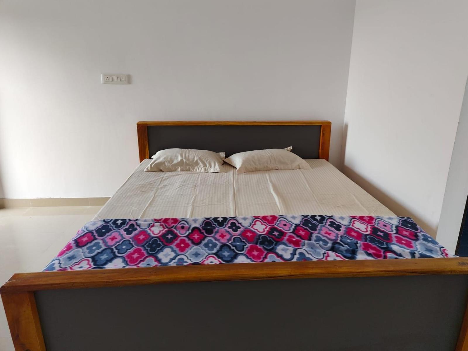 SJ boarding and lodging with bar attached view 5