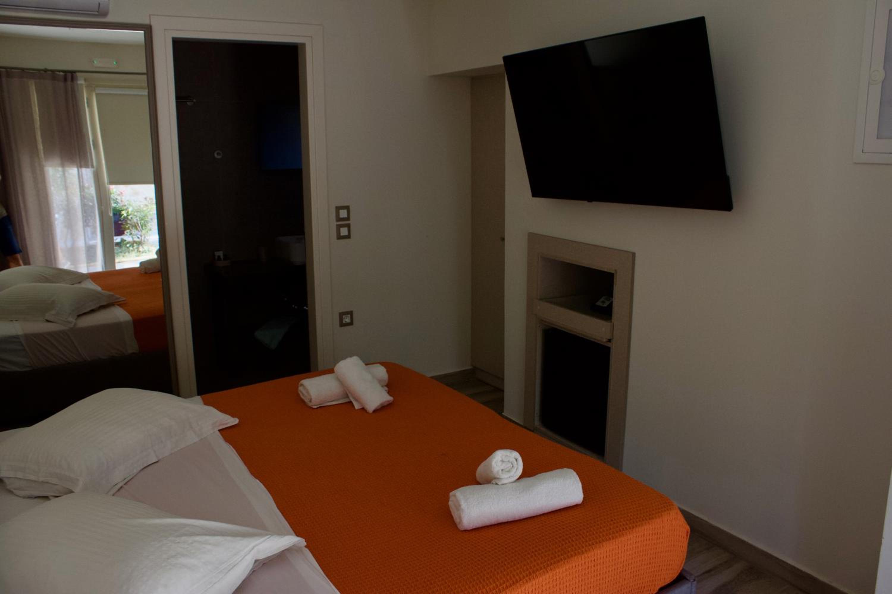 Makris Yialos Apartments