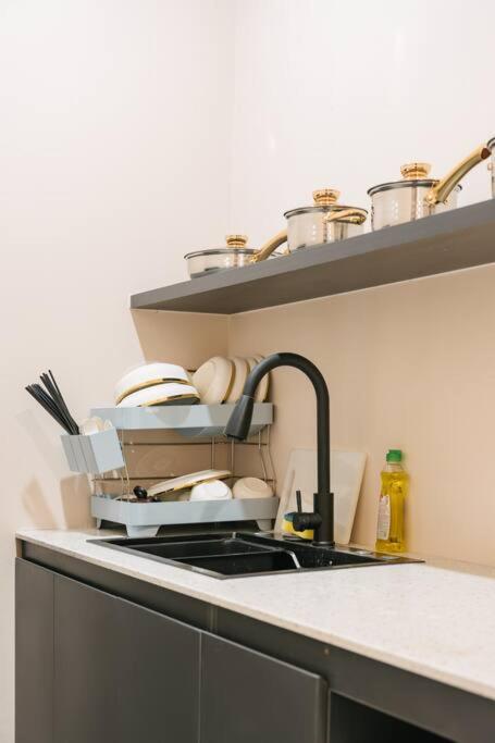Elvevator Superlocation Morden Apt