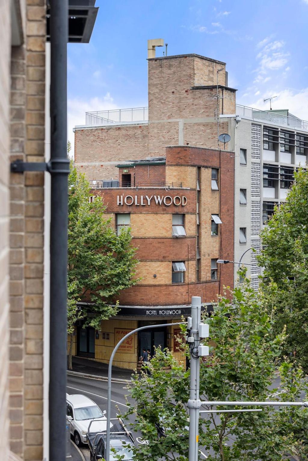 Chic 2-Bedroom in Surry Hills