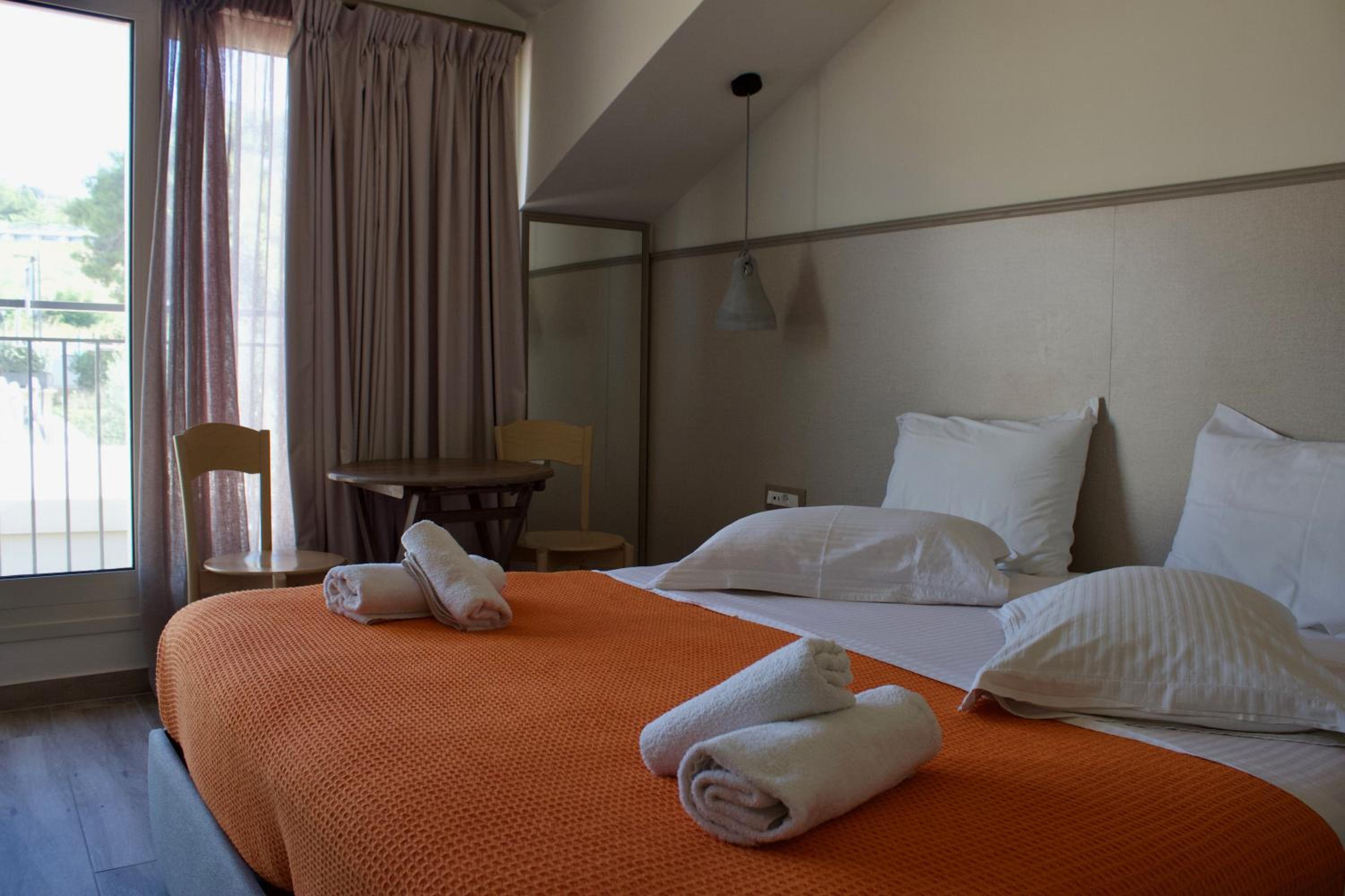 Makris Yialos Apartments