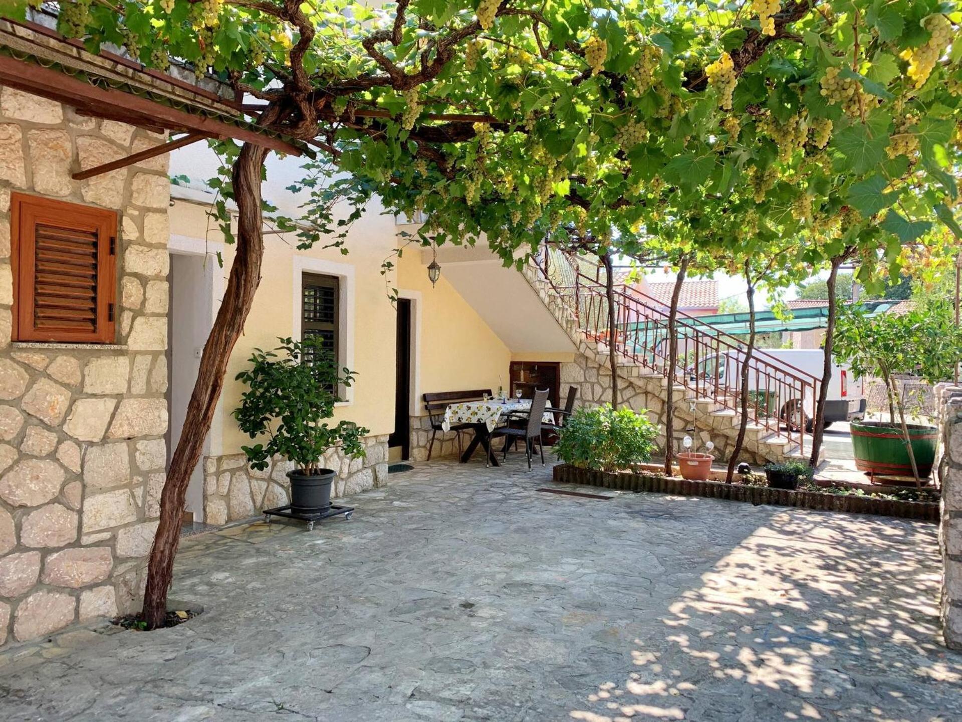 Apartments Santic