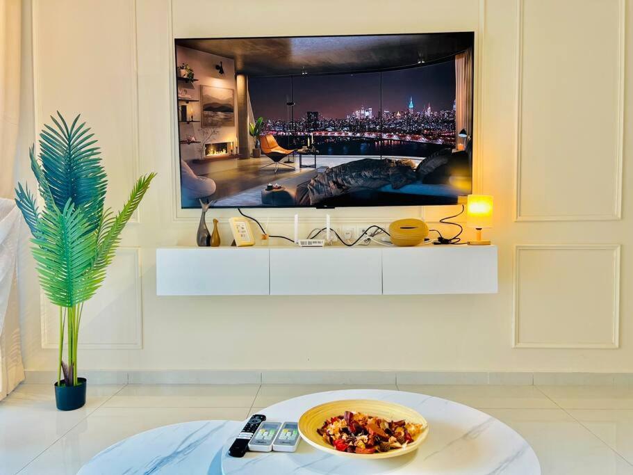 Country Garden Danga Bay Bay Laurel by R9 HomeStay