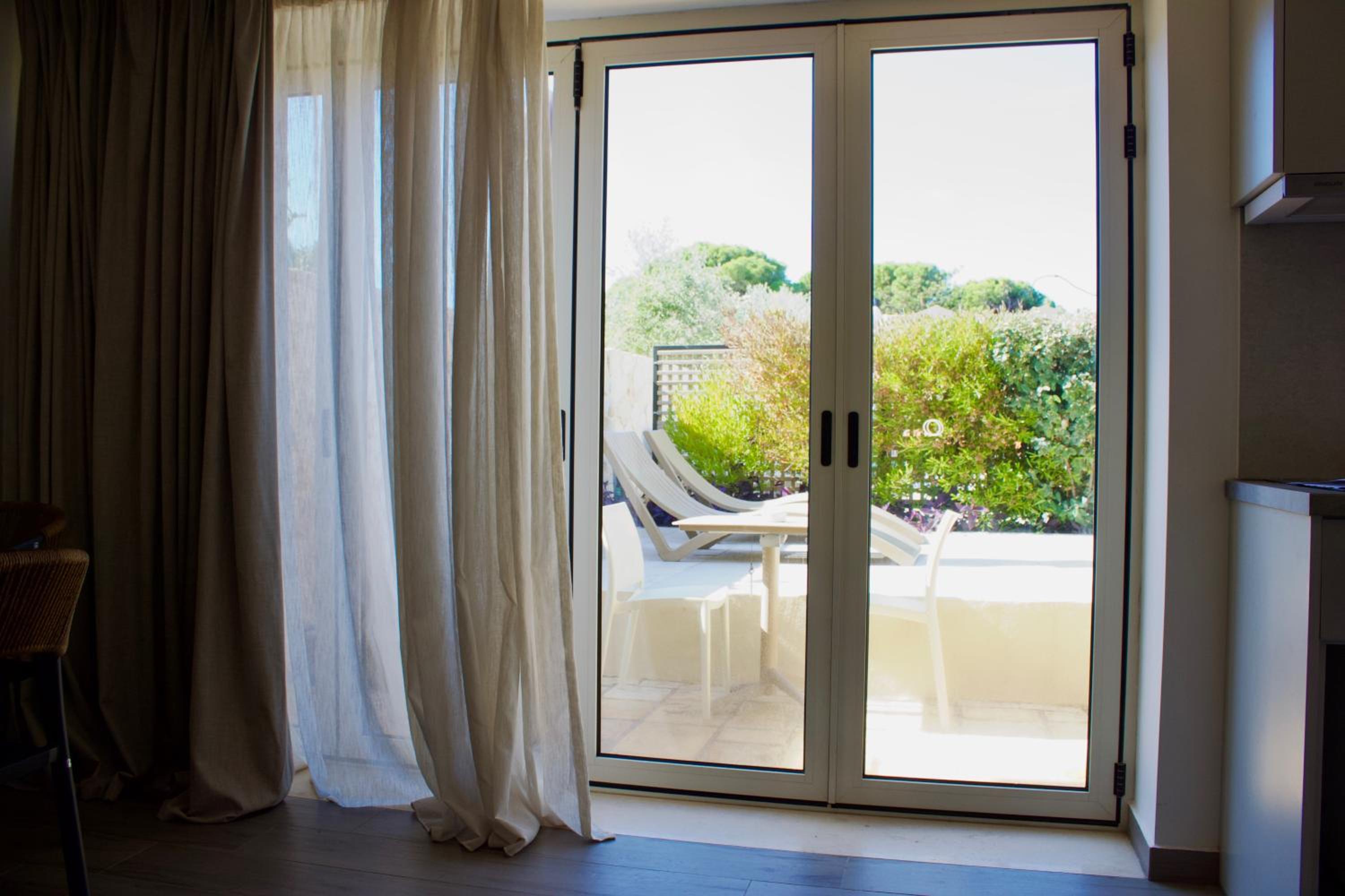 Makris Yialos Apartments