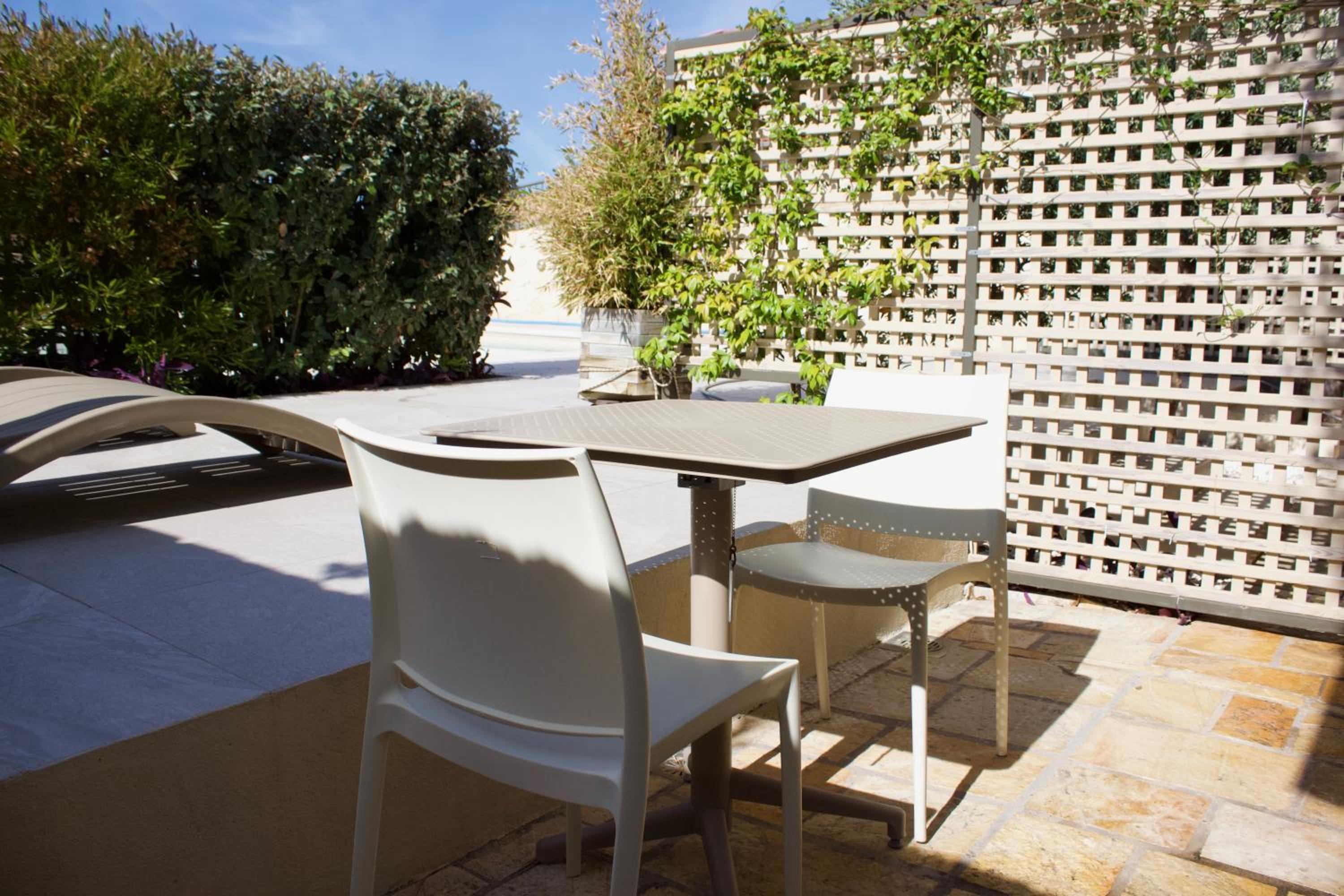 Makris Yialos Apartments