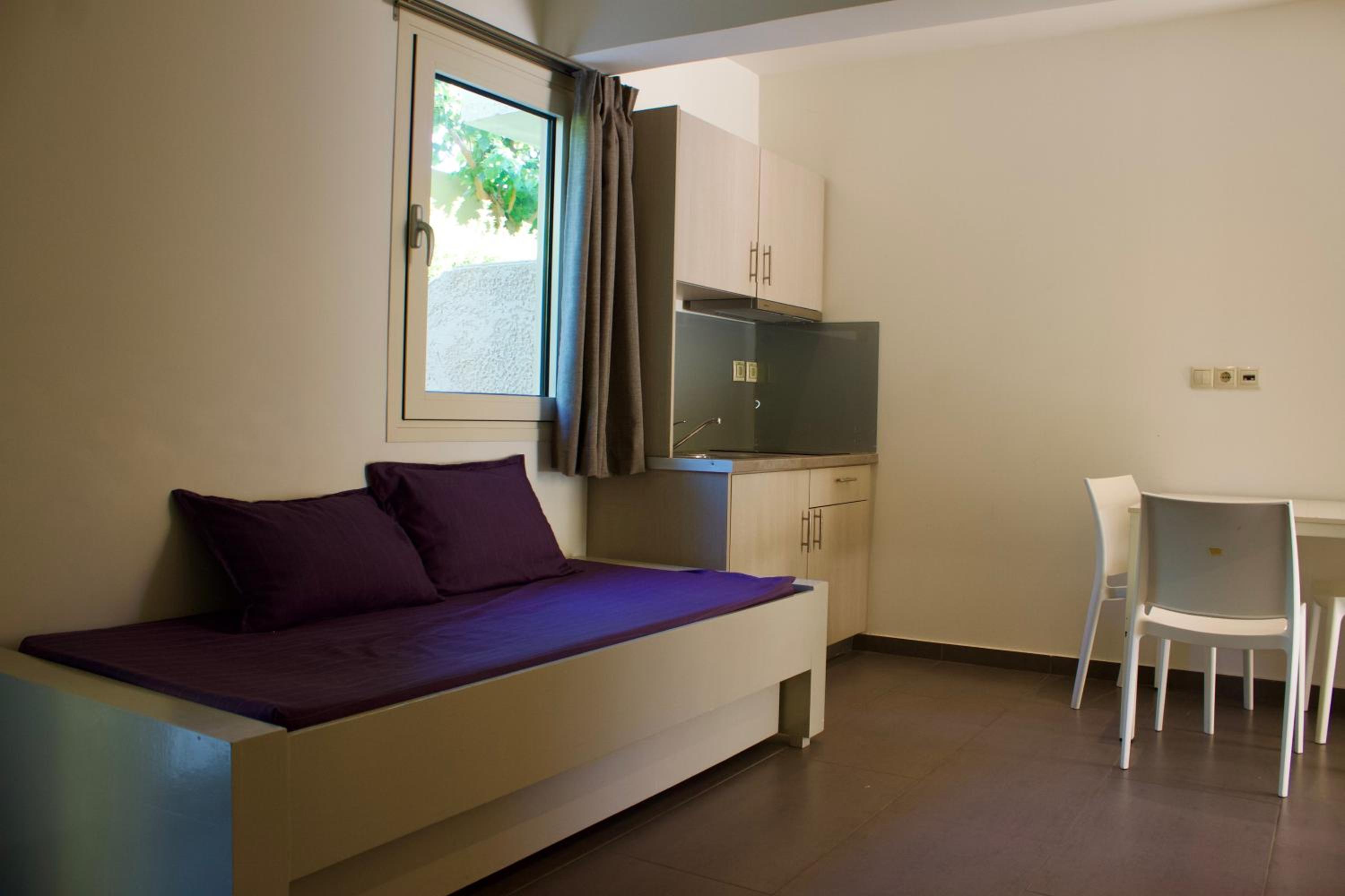 Makris Yialos Apartments
