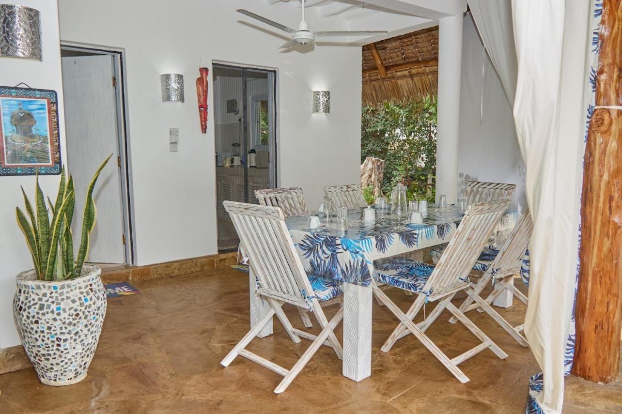 Cosy cottage 2 Marine Park at Malindi Beach view 4