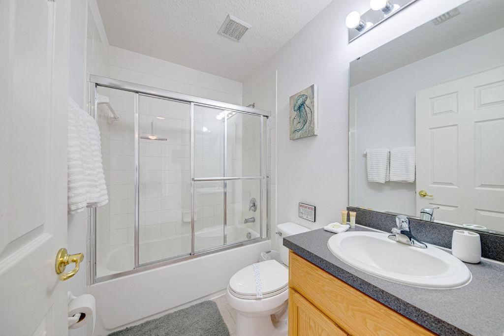 Newly Decorated 2O23 5 Bedroom Private Home