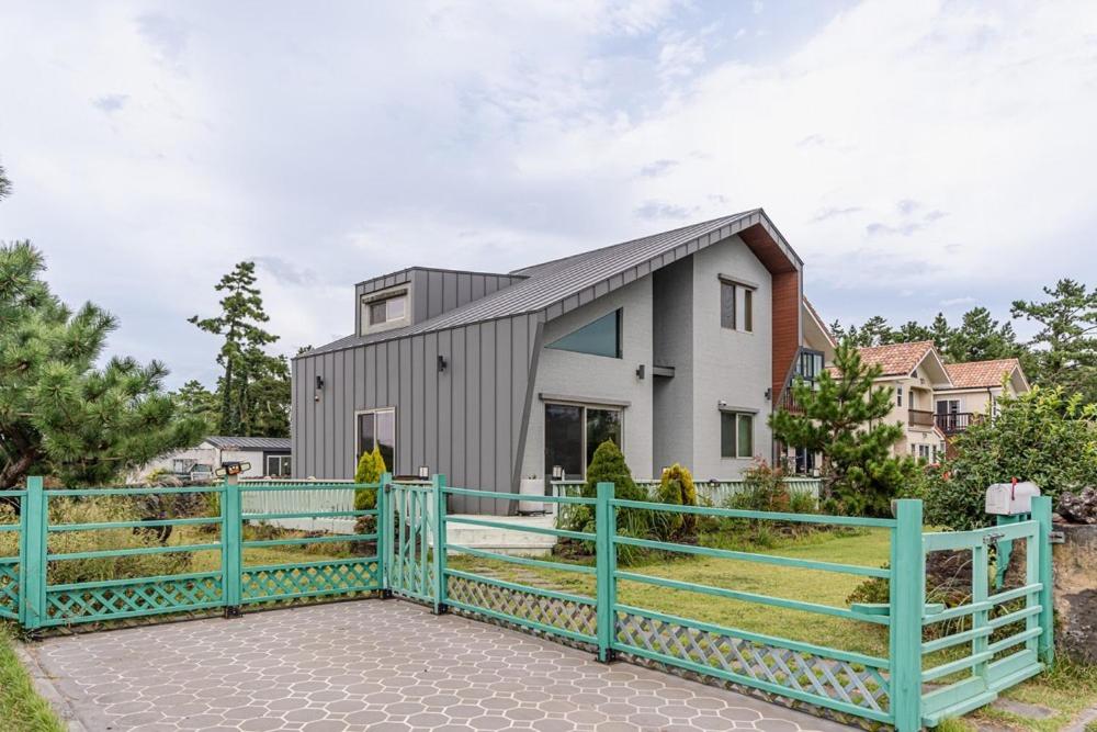 Jeju Pension Mira view 2