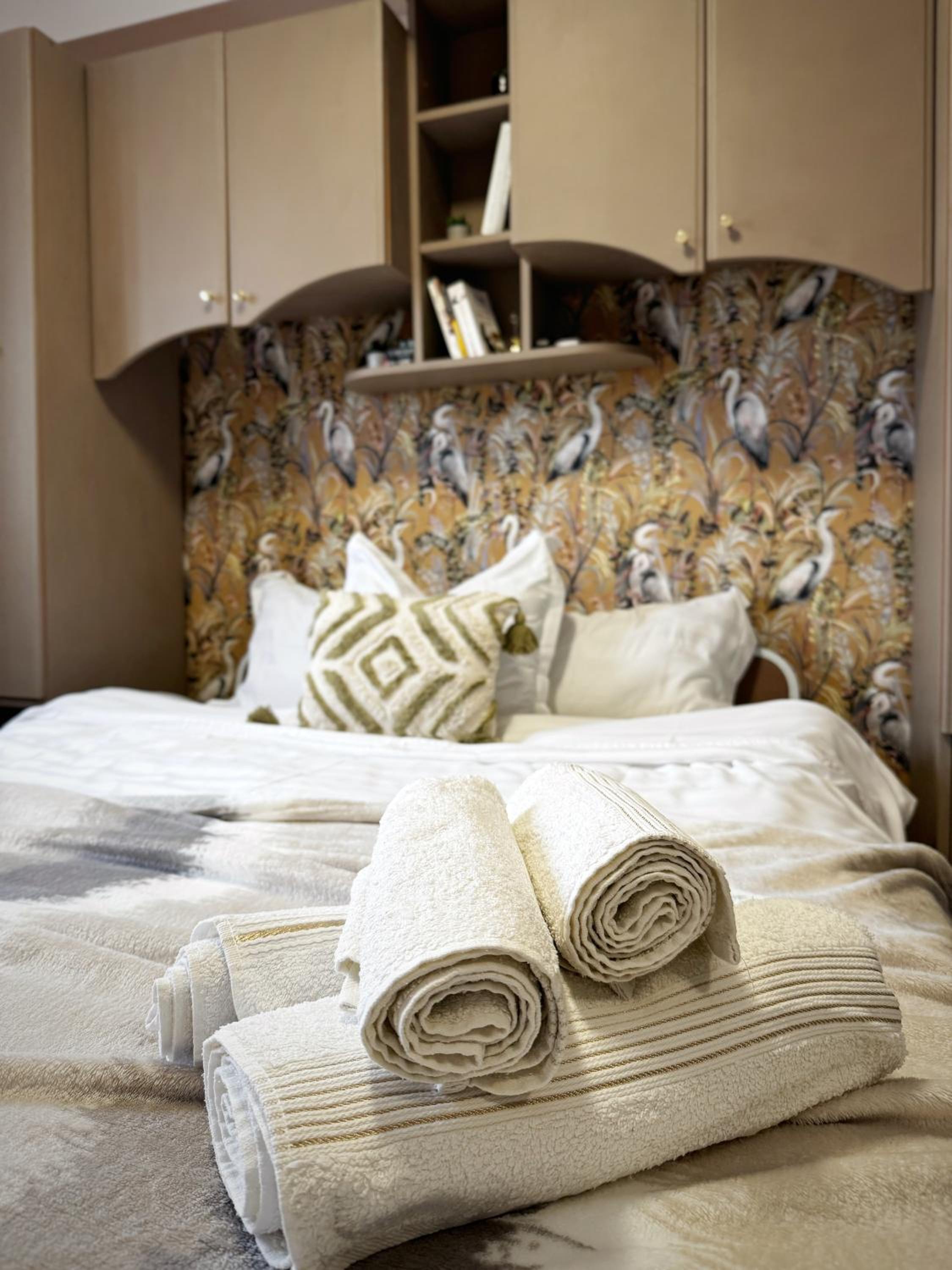 Cozy Studio Retreat - Quiet, Premium Stay