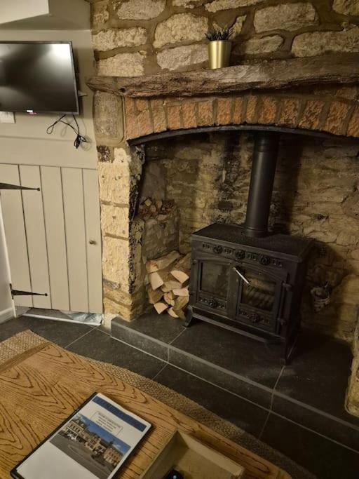 Cosy Cotswold Cottage