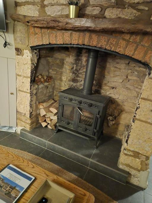 Cosy Cotswold Cottage