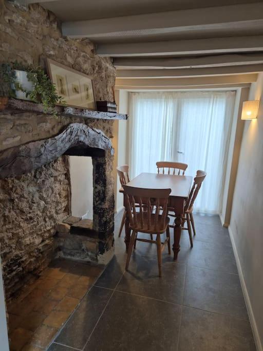 Cosy Cotswold Cottage