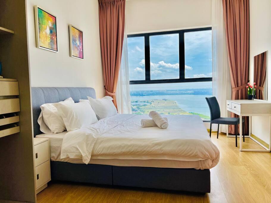 Country Garden Danga Bay Lovell by R9 HomeStay