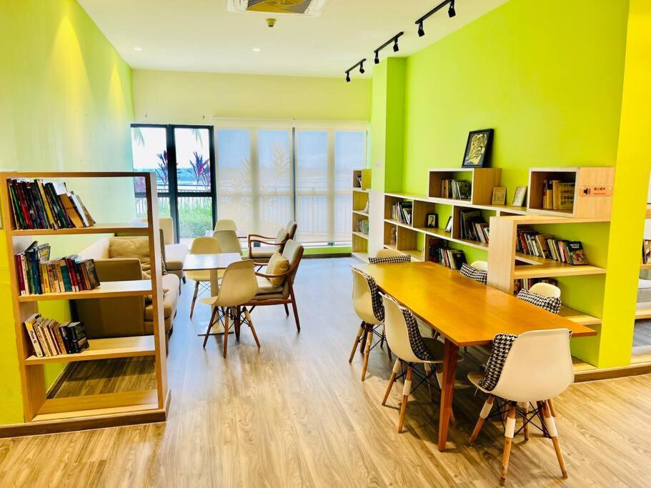 Country Garden Danga Bay Lovell by R9 HomeStay
