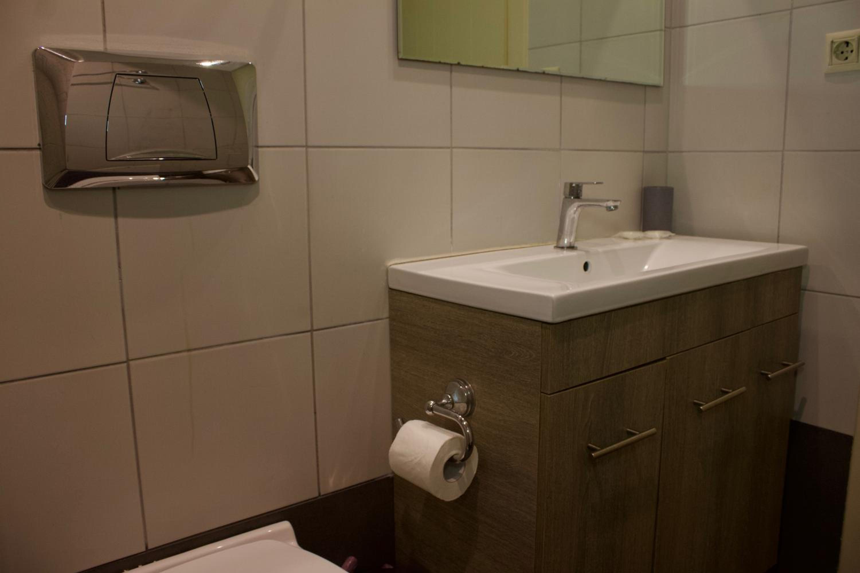 Makris Yialos Apartments