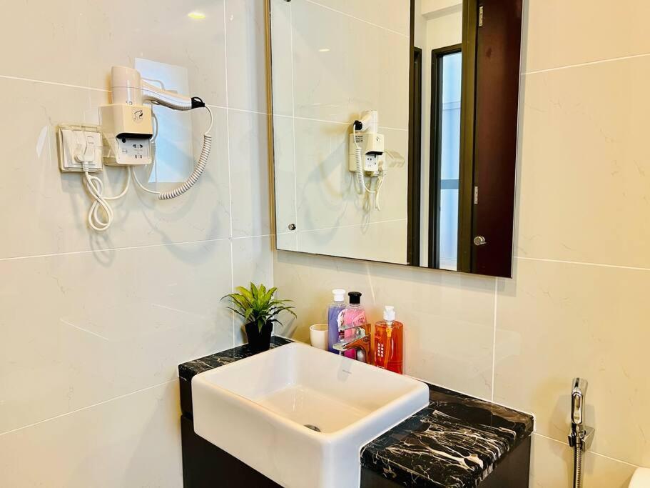 Country Garden Danga Bay Lovell by R9 HomeStay