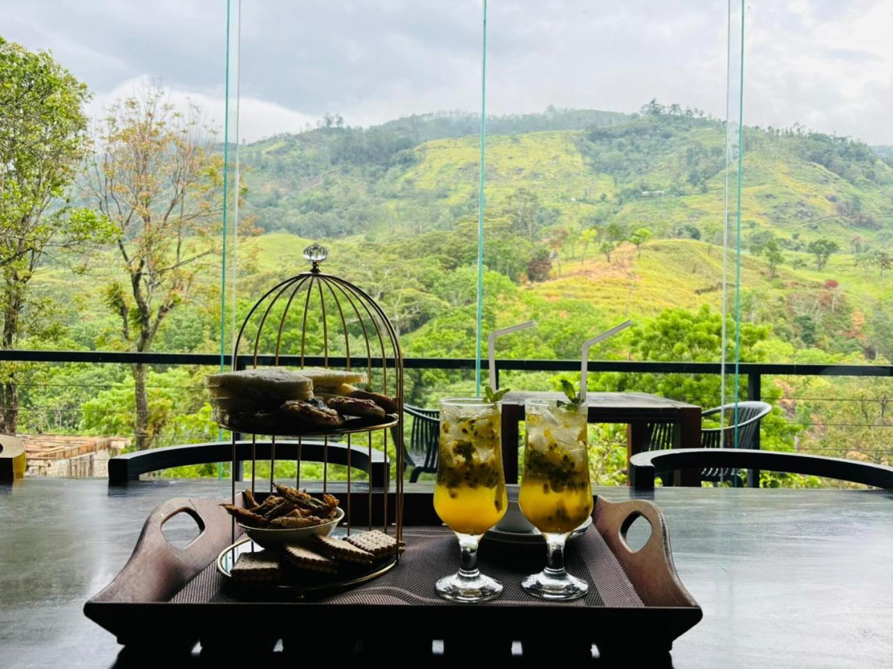 Romance Valley Haputale view 2