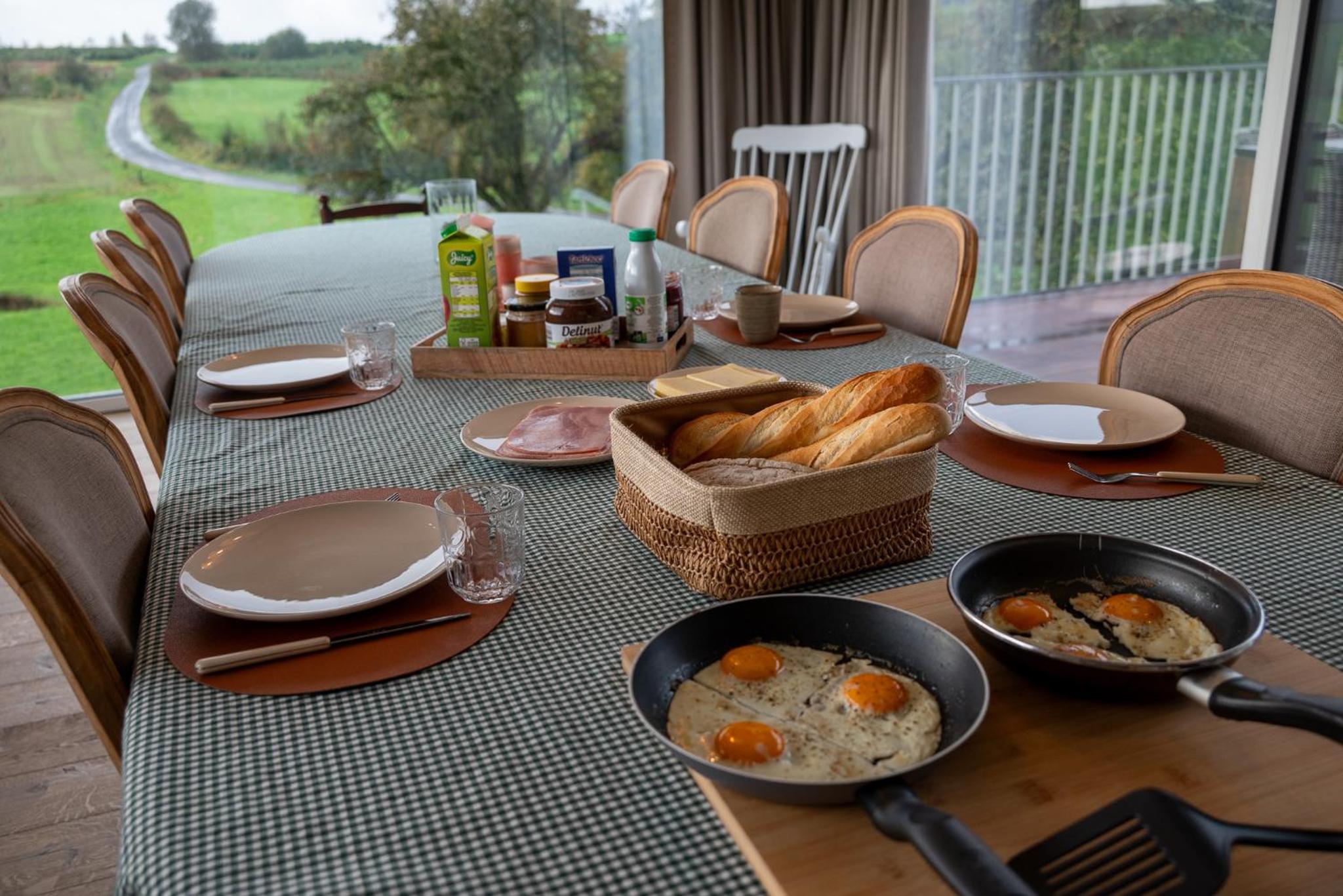 Maison MadArt surround yourself in nature