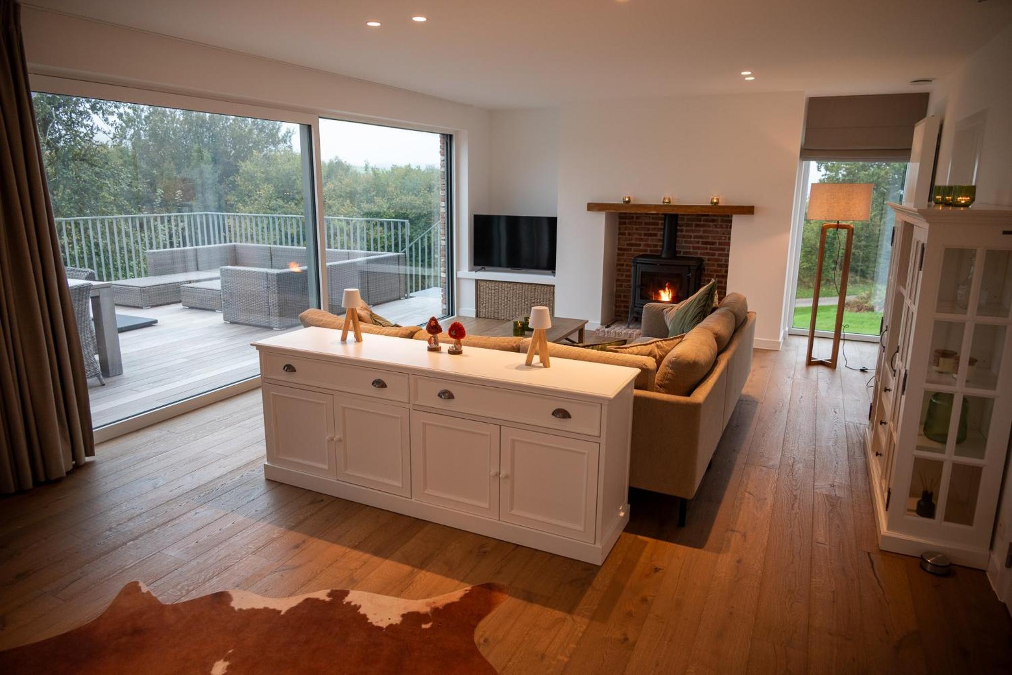 Maison MadArt surround yourself in nature