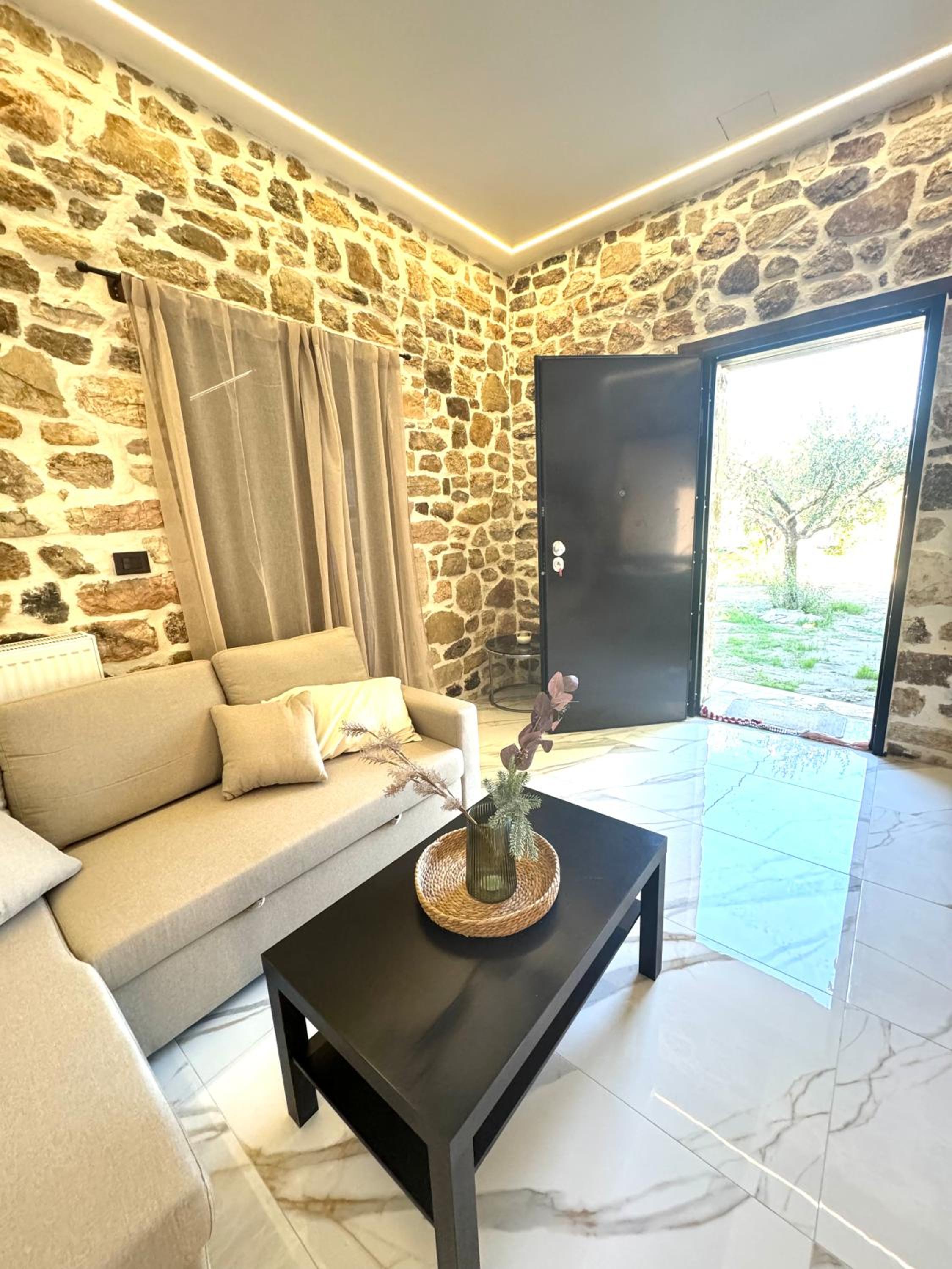 Villa Sitaralona II