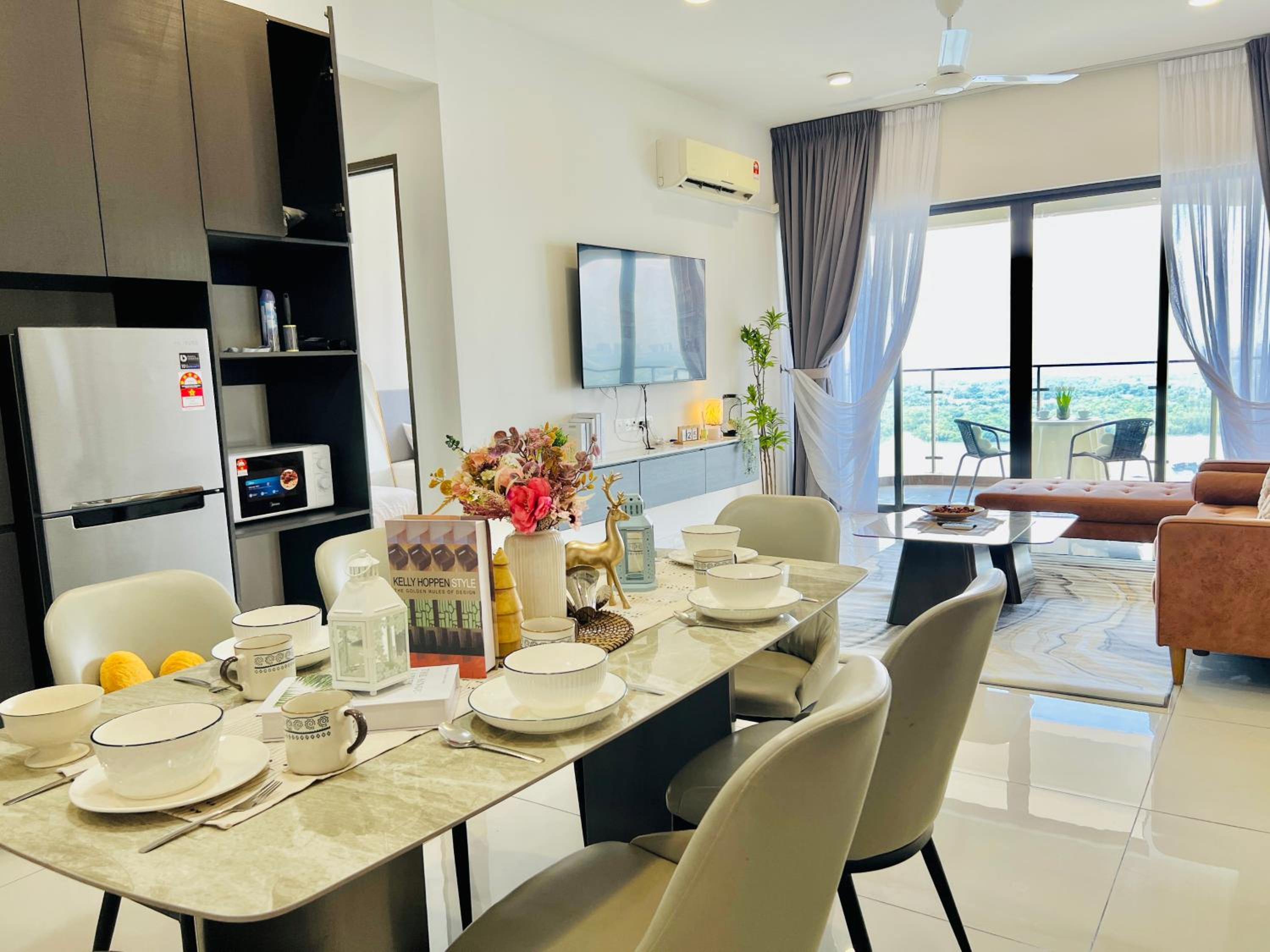 Country Garden Danga Bay Lovell by R9 HomeStay