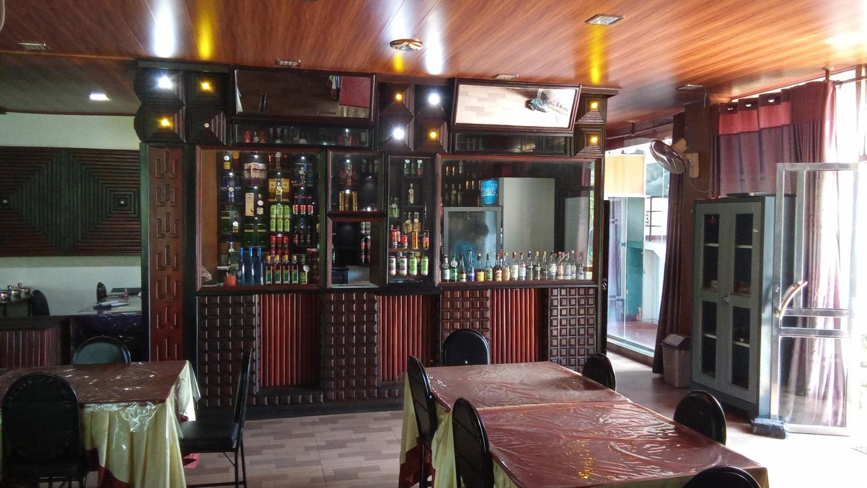 little rose inn