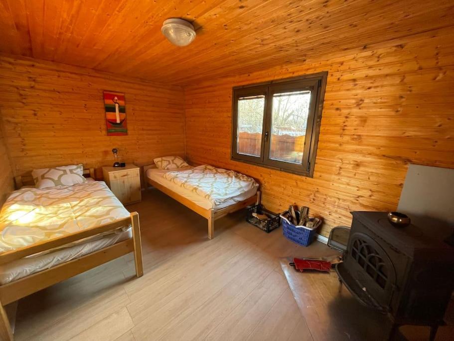 Na hrote ostrova Dobrodružné bývanie na hausbóte
