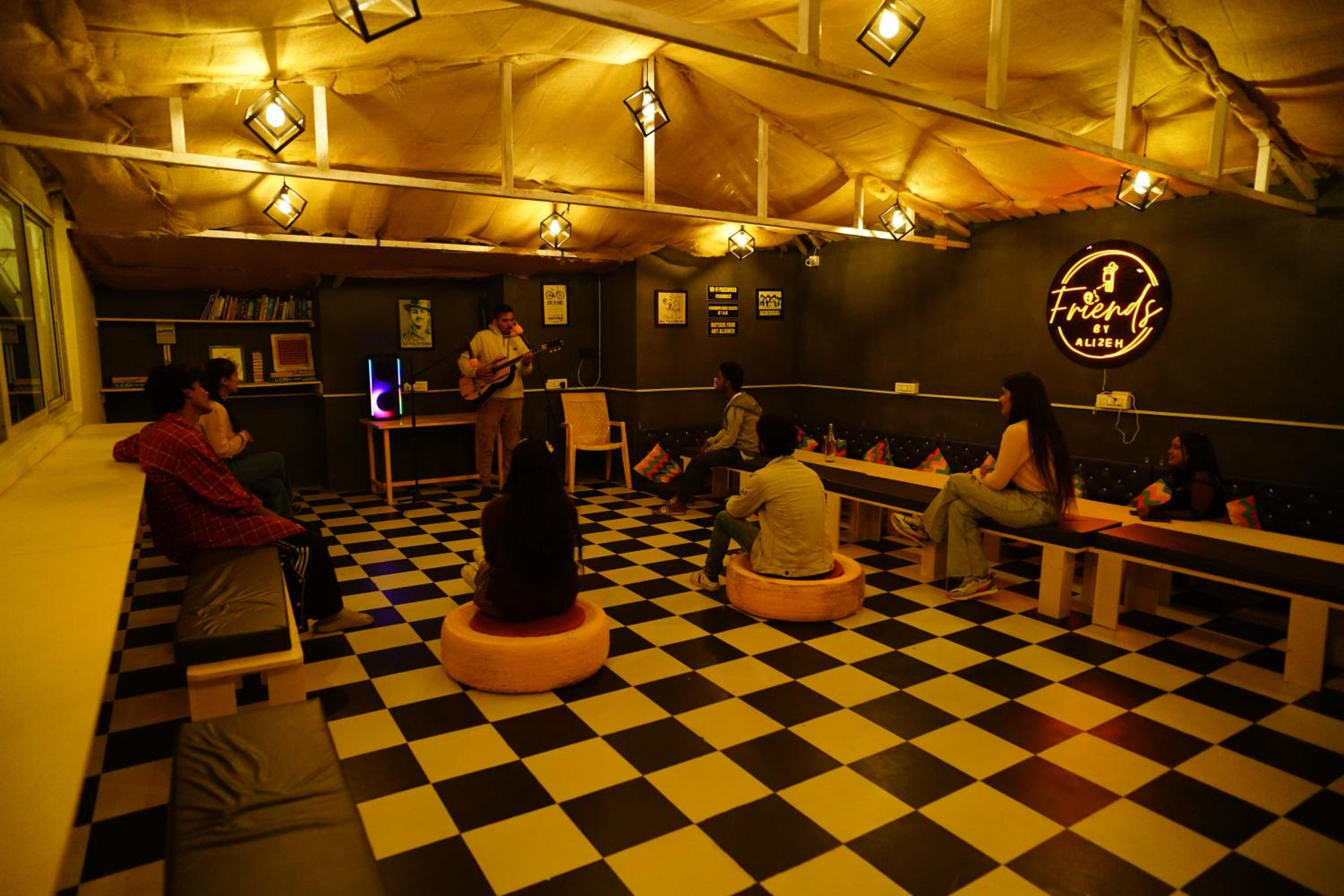 lounge
