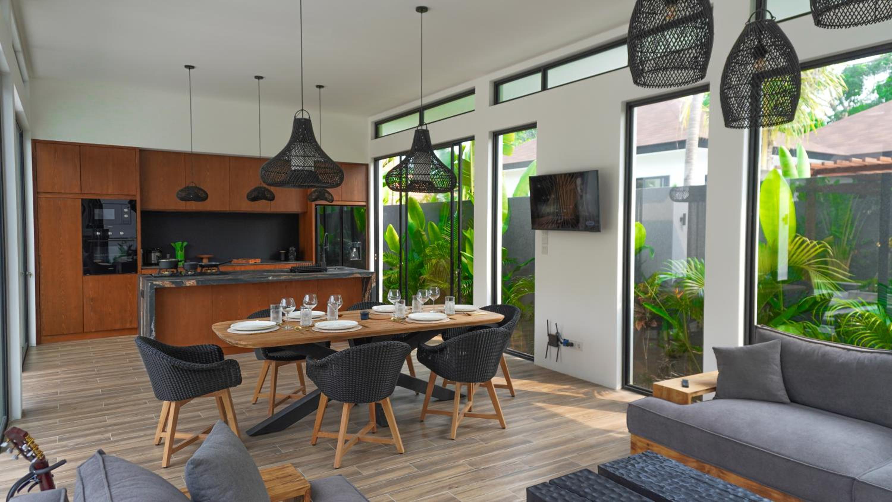 dining