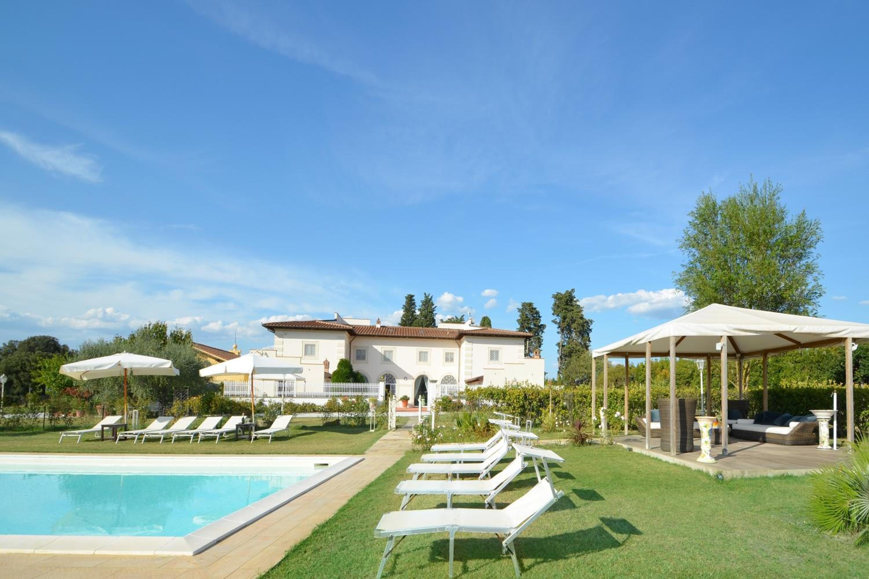 Villa Yvonne by MMega photo 2