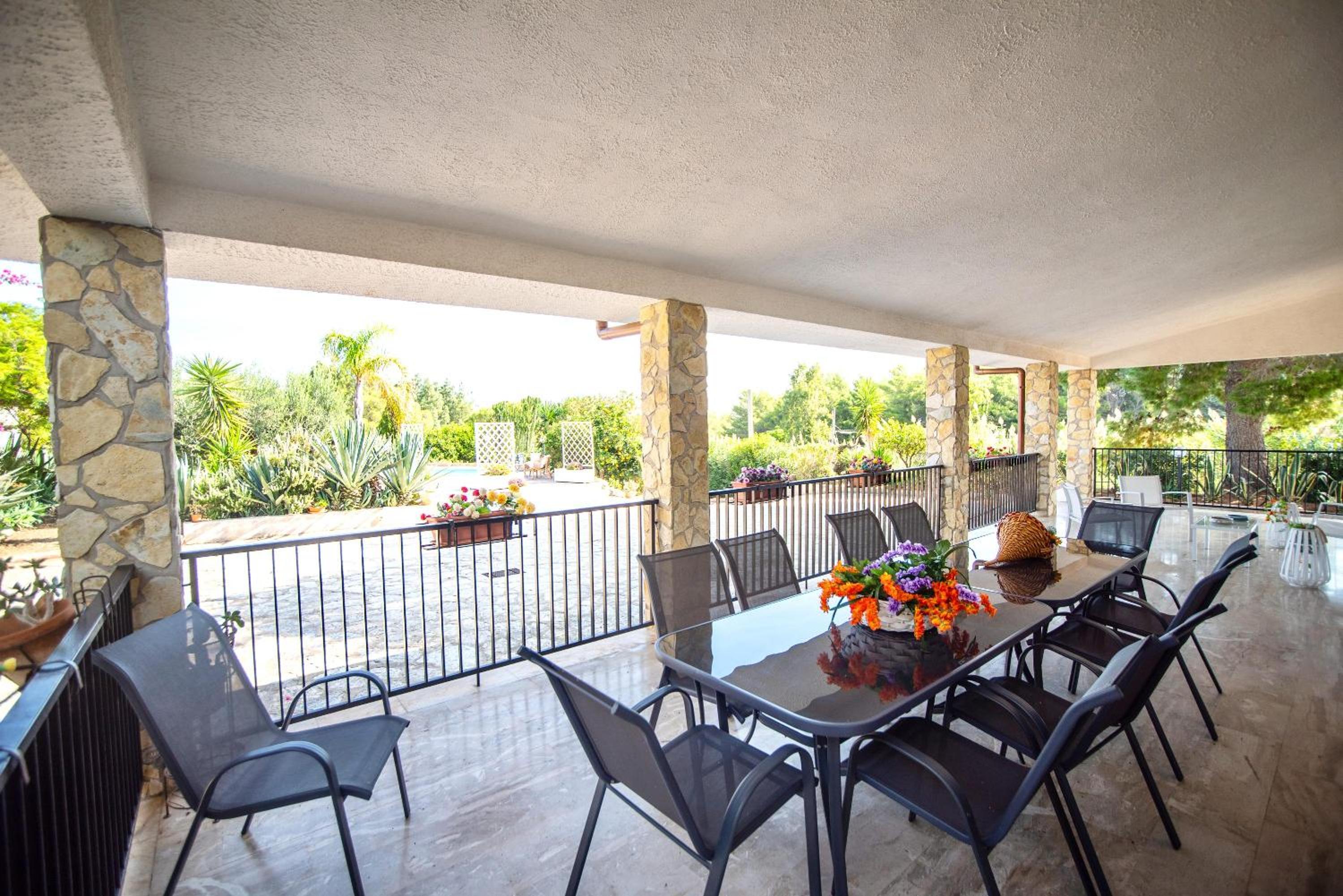 Villa Reyna en Scopello — balance & terrace