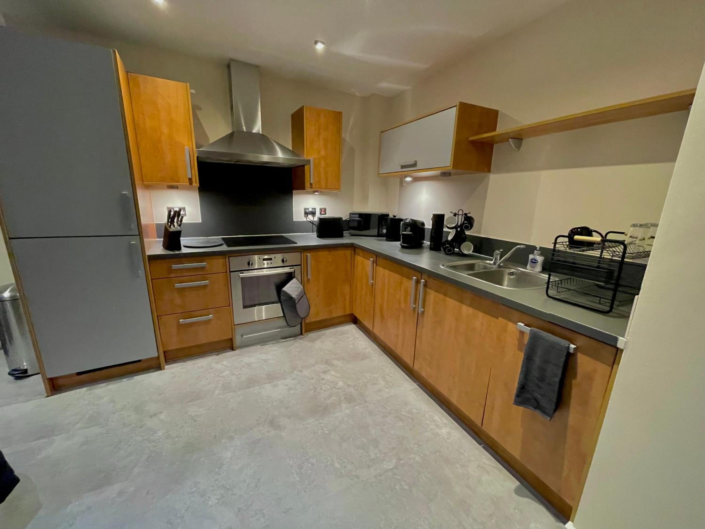 City Center Charm - Modern 3 Bedroom in Birmingham view 5