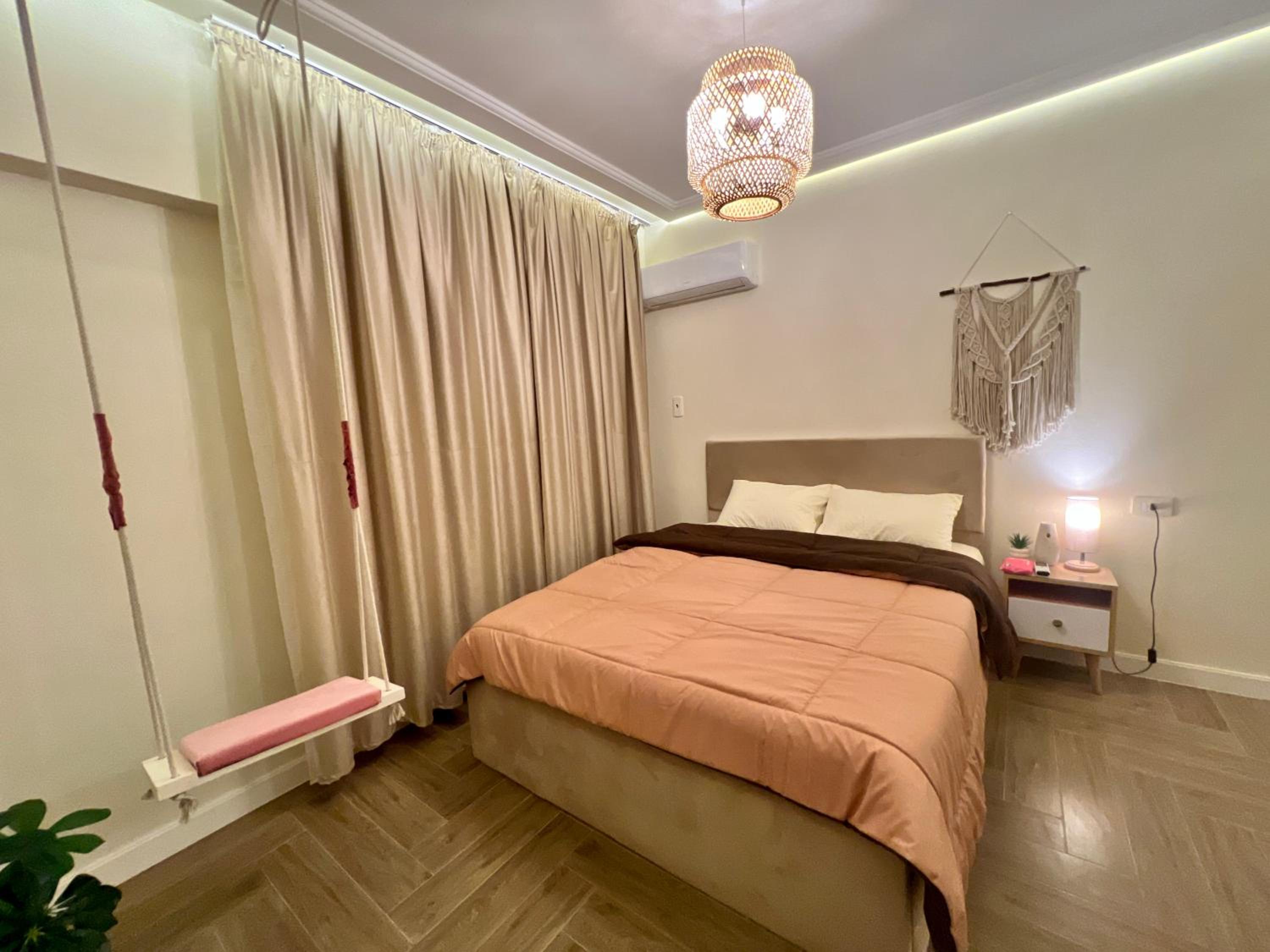 Boho 2BR Apartment with Garden View