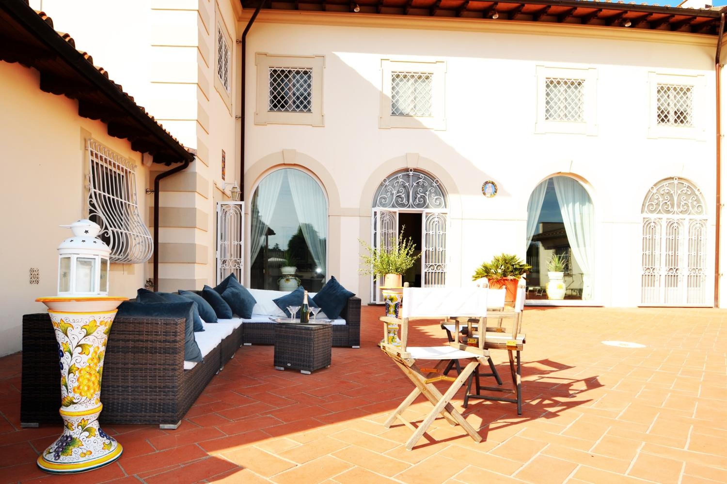 Villa Yvonne by MMega photo 5