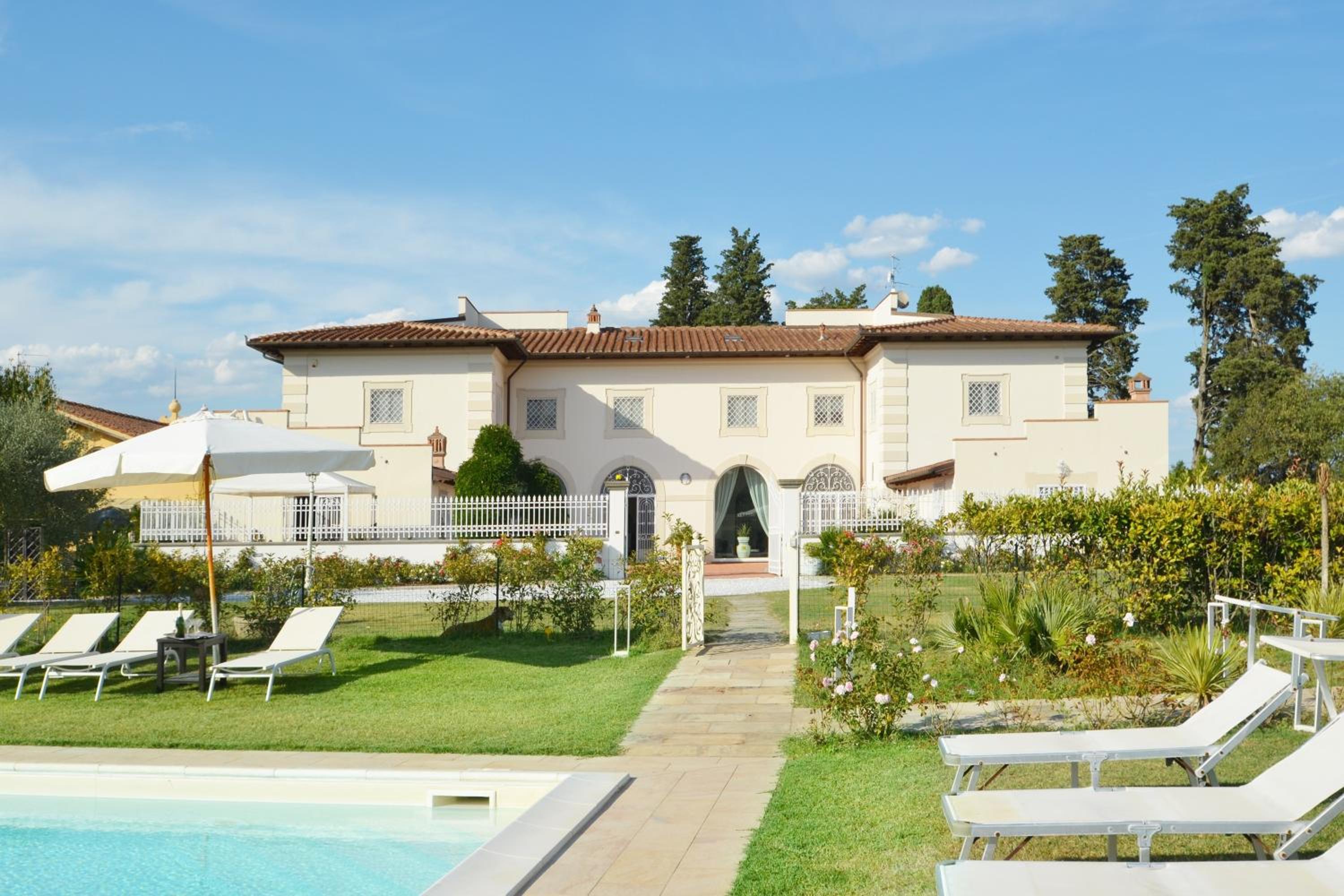 Villa Yvonne by MMega photo 3