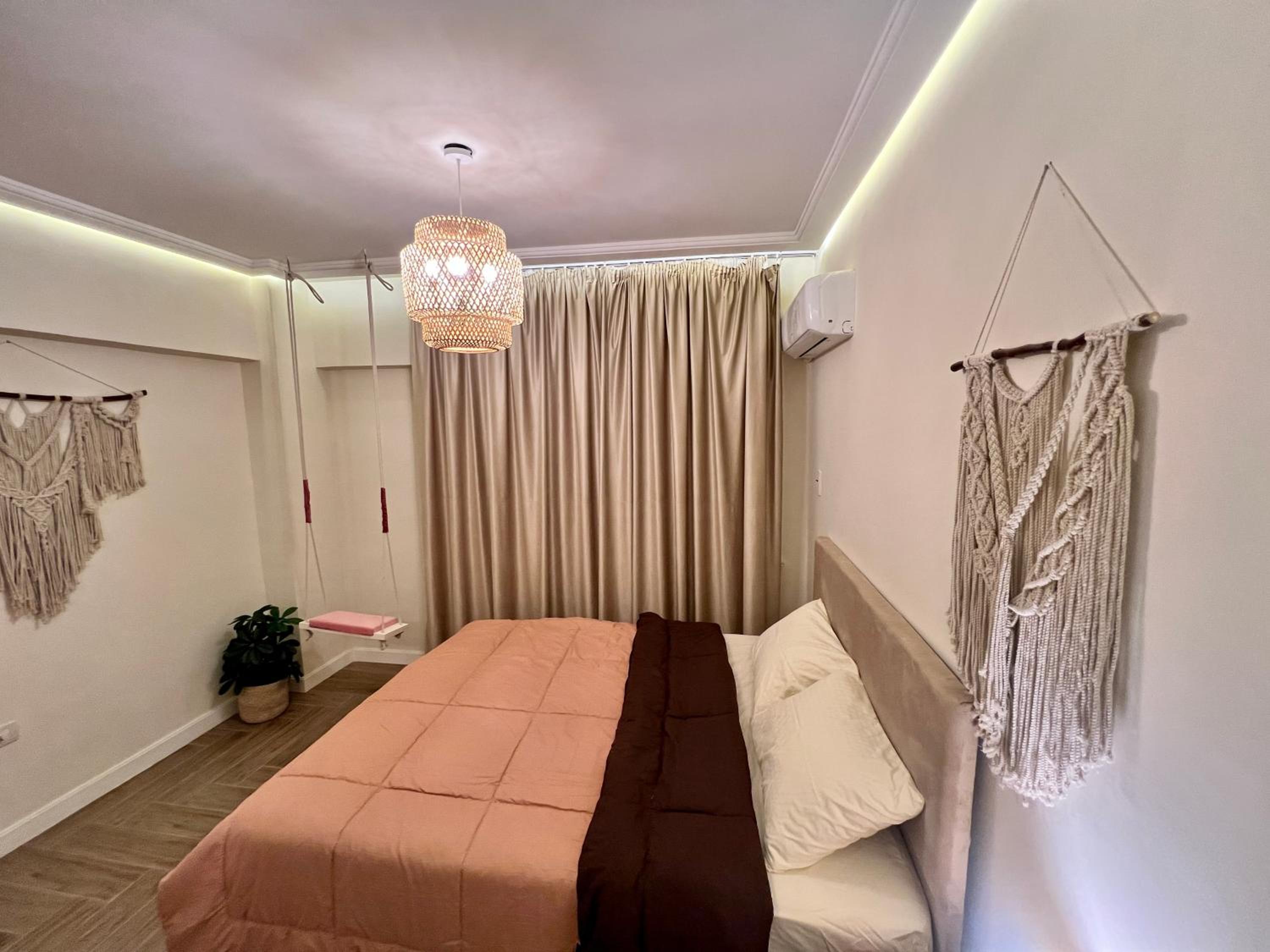 Boho 2BR Apartment with Garden View