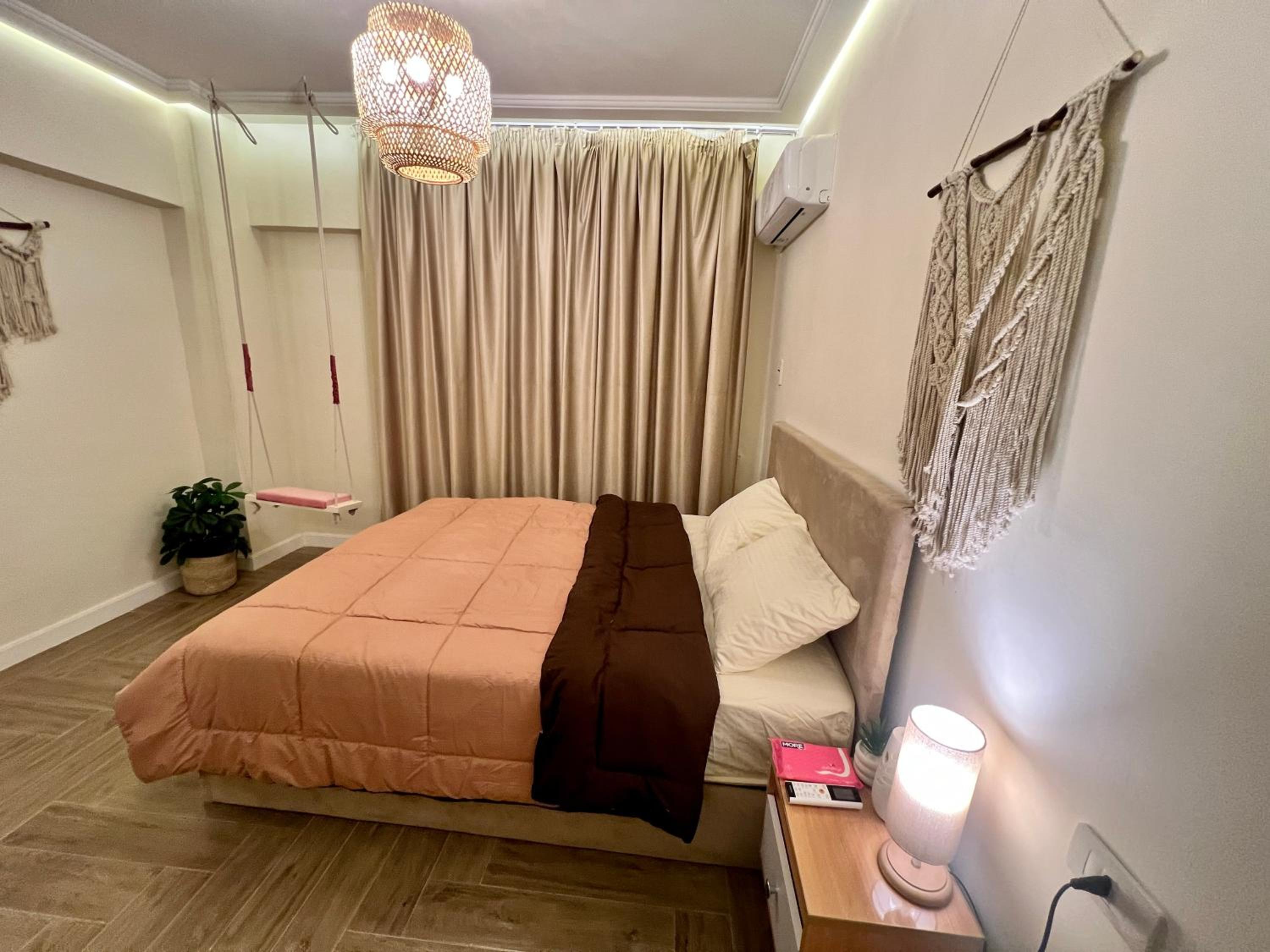 Boho 2BR Apartment with Garden View