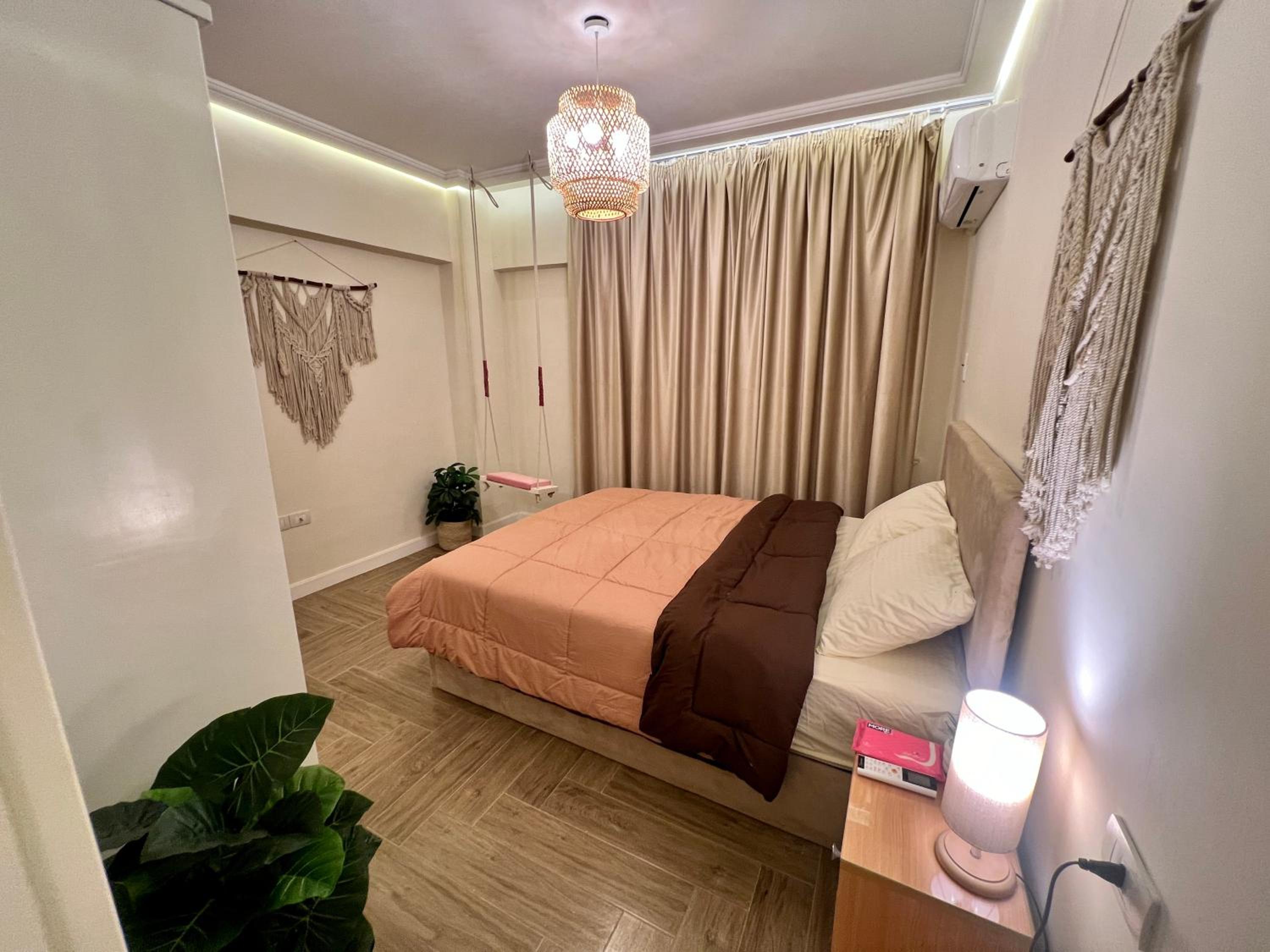 Boho 2BR Apartment with Garden View