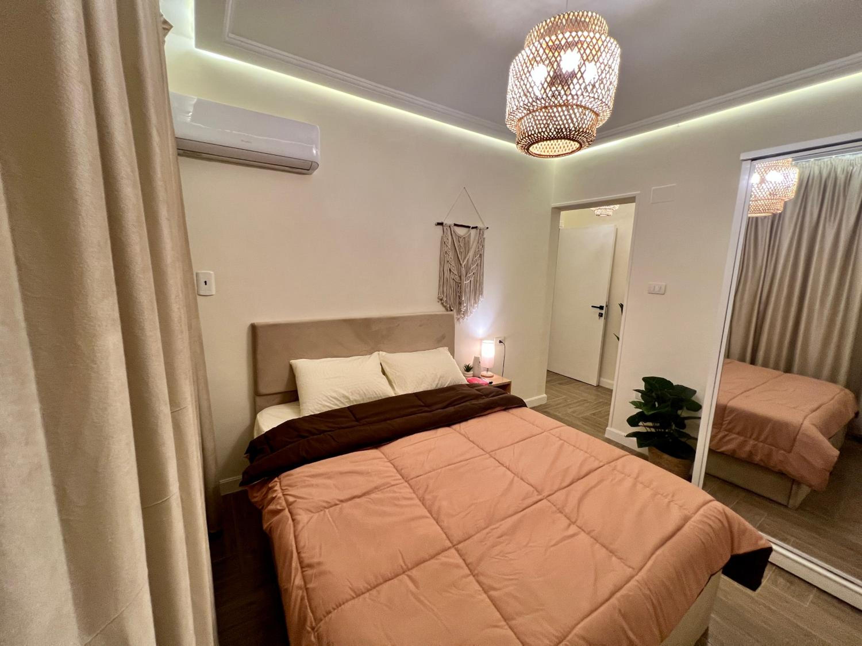 Boho 2BR Apartment with Garden View