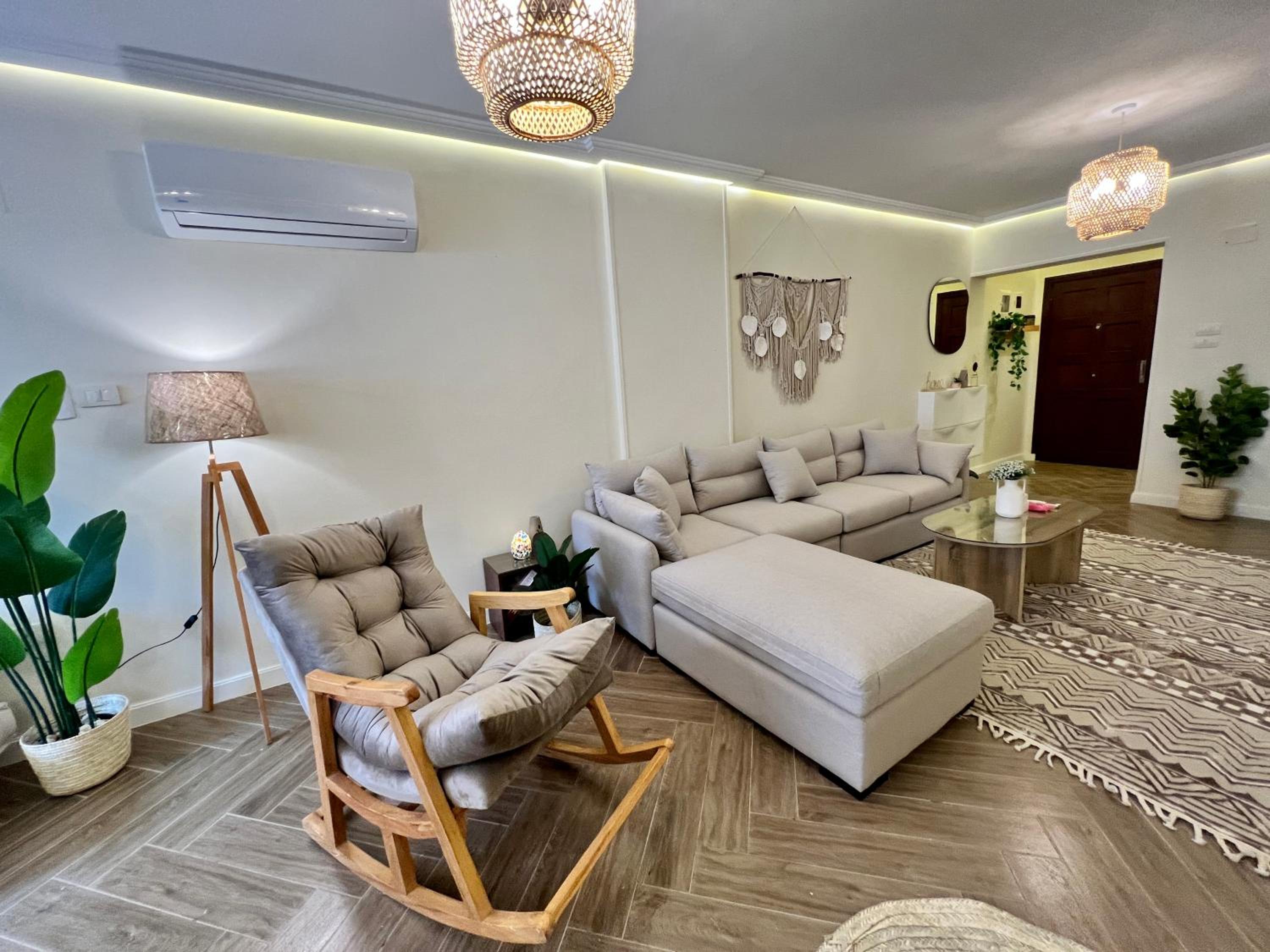 Boho 2BR Apartment with Garden View