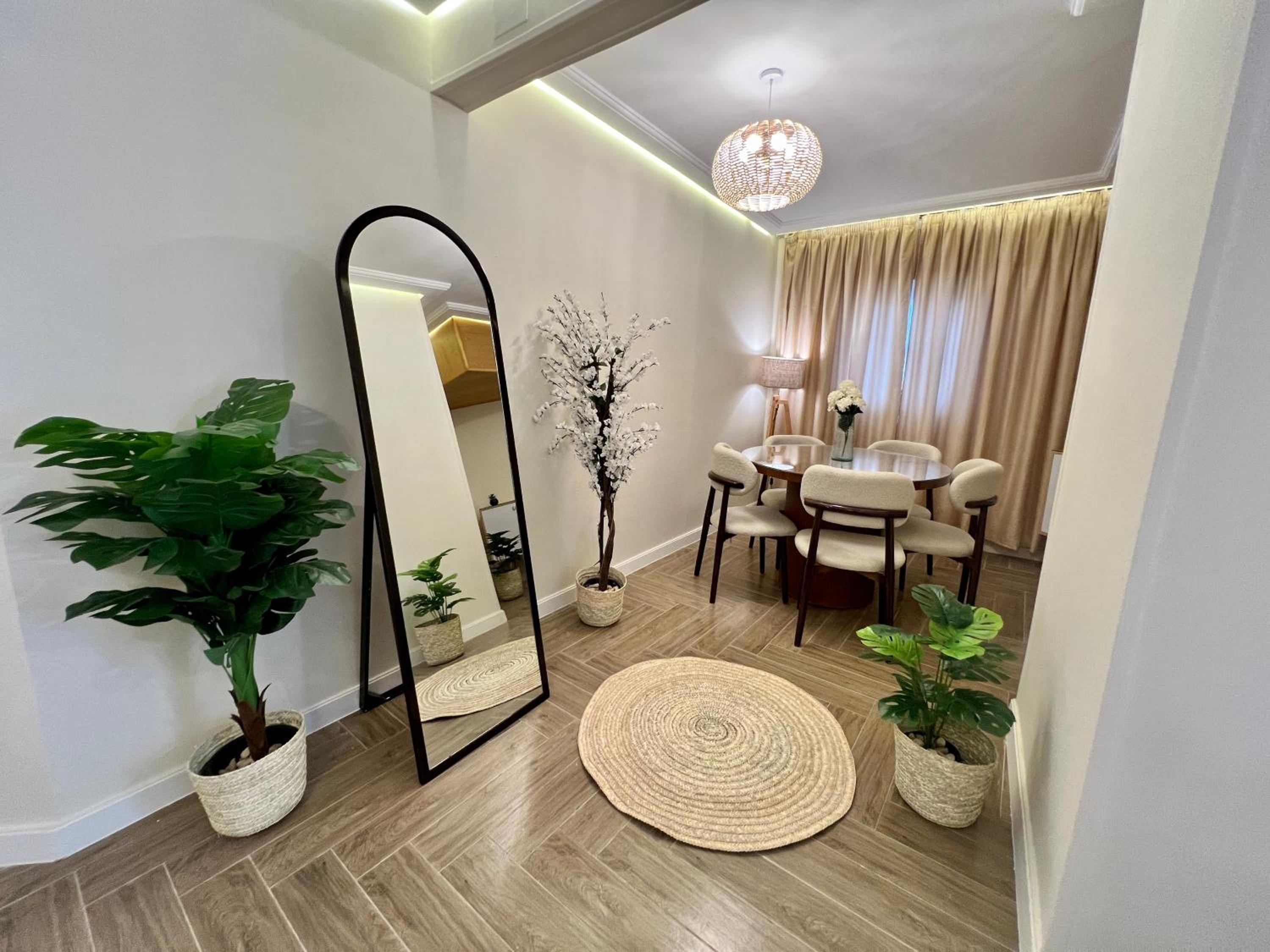Boho 2BR Apartment with Garden View