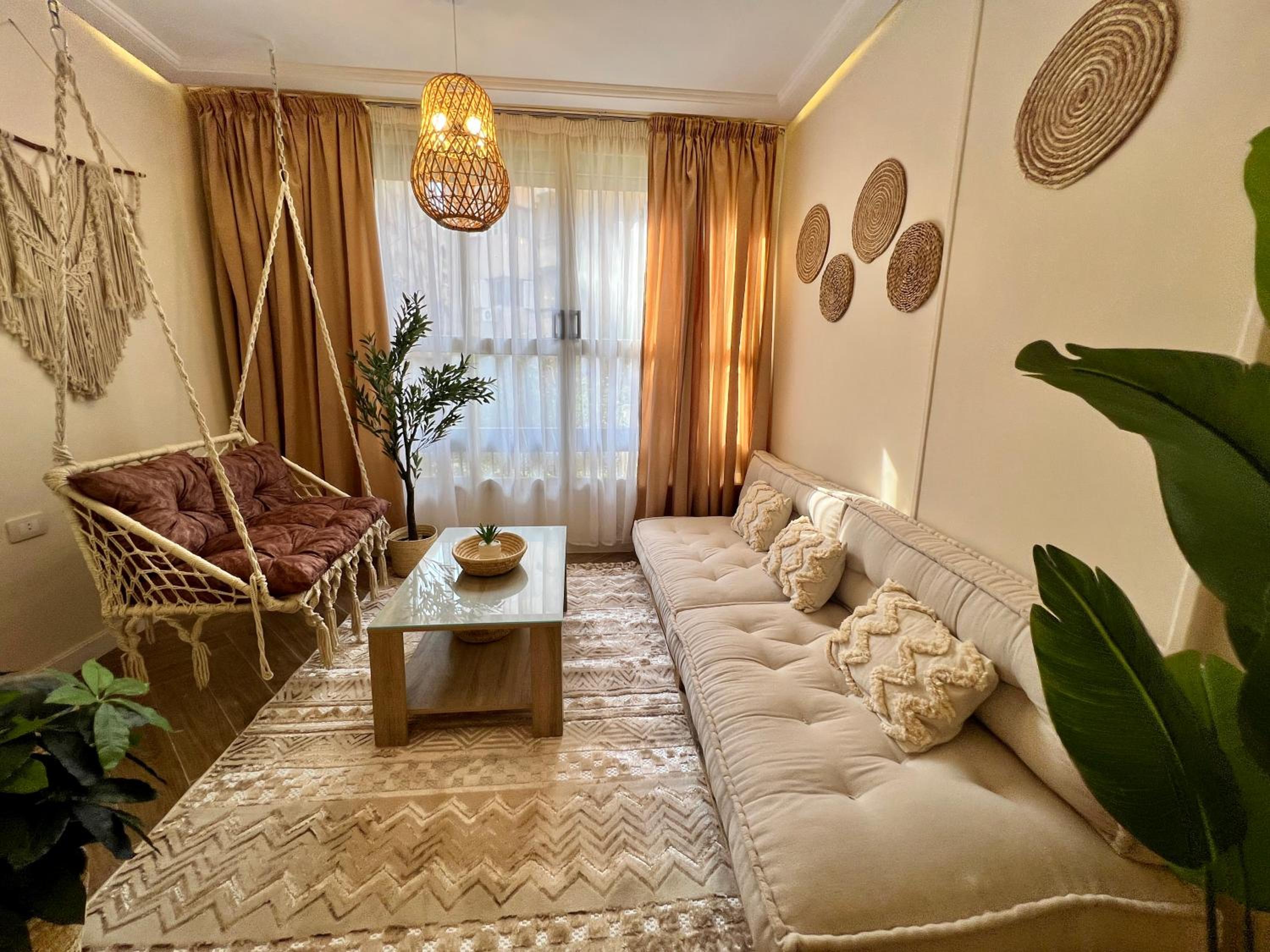 Boho 2BR Apartment with Garden View