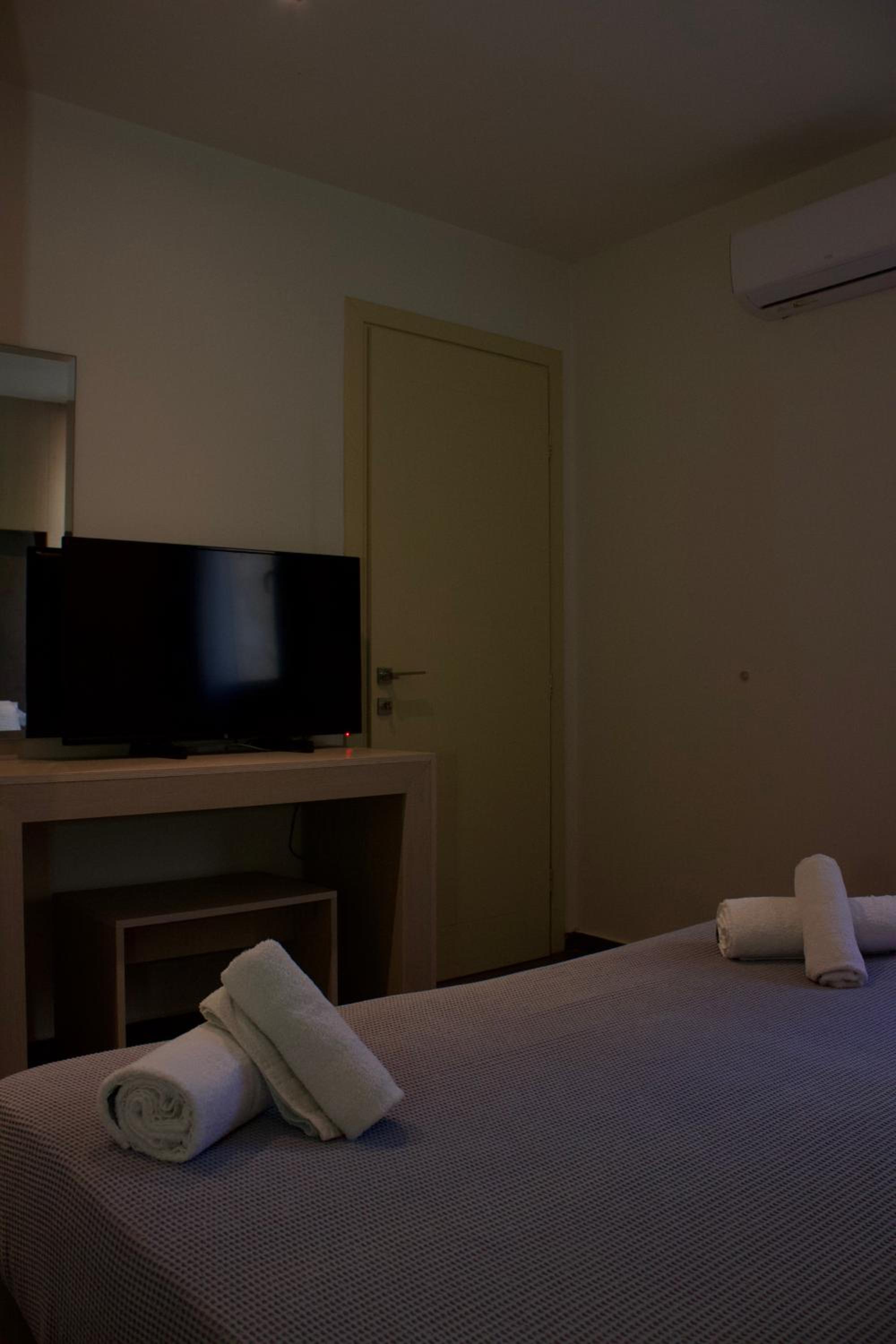 Makris Yialos Apartments