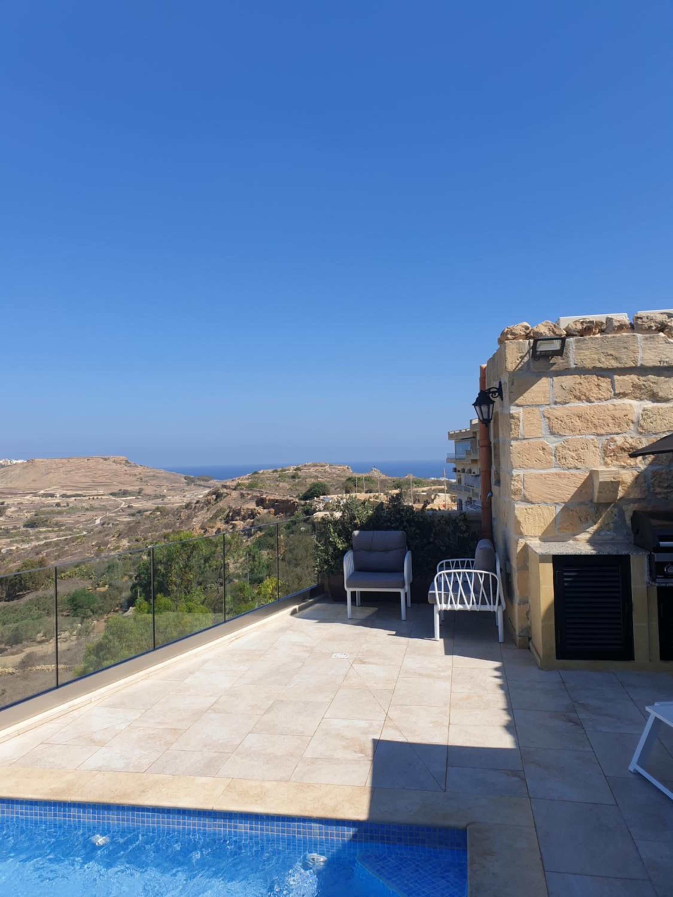 Ta' Nikola Farmhouse, Xaghra view 5