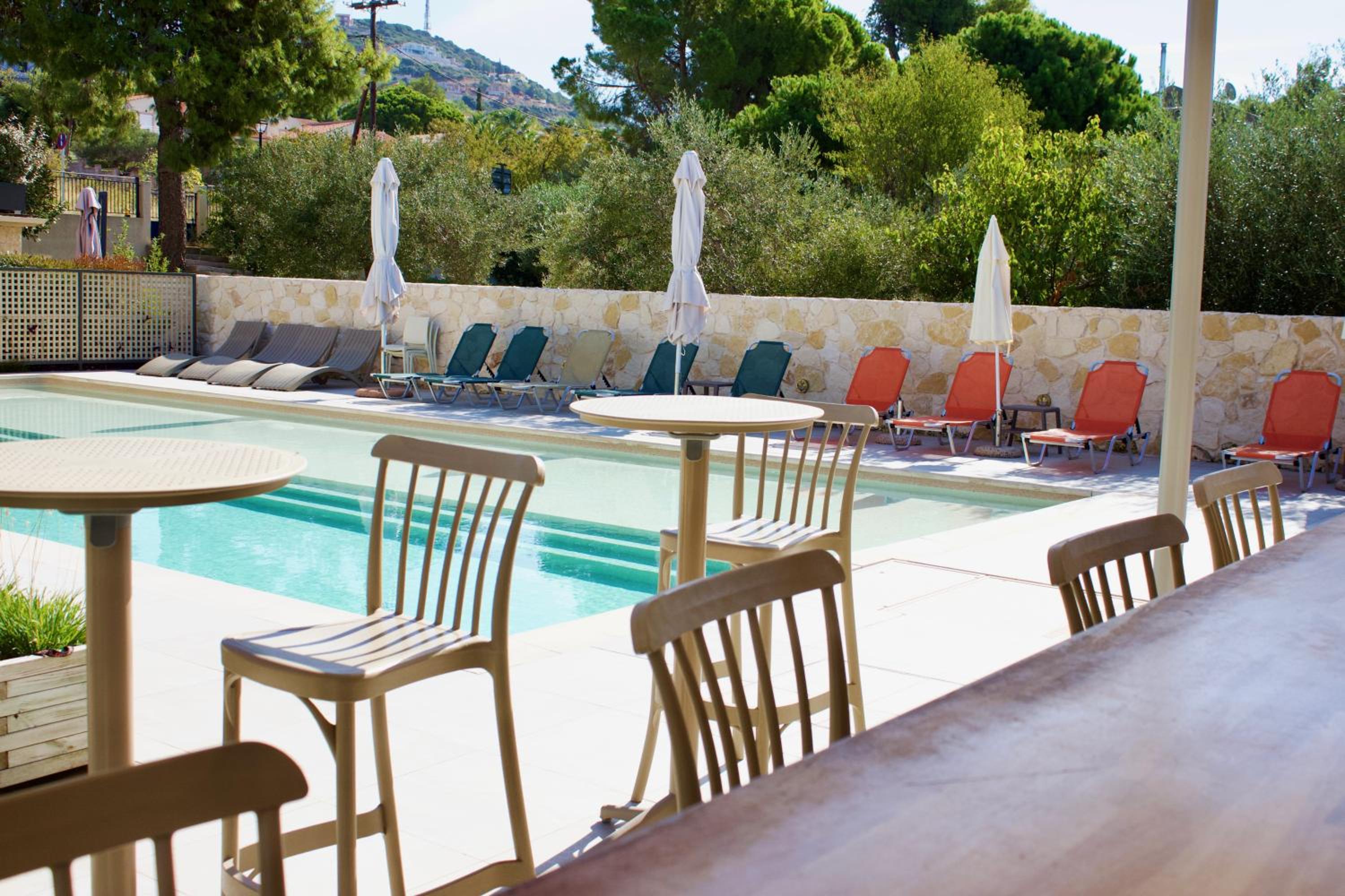 Makris Yialos Apartments